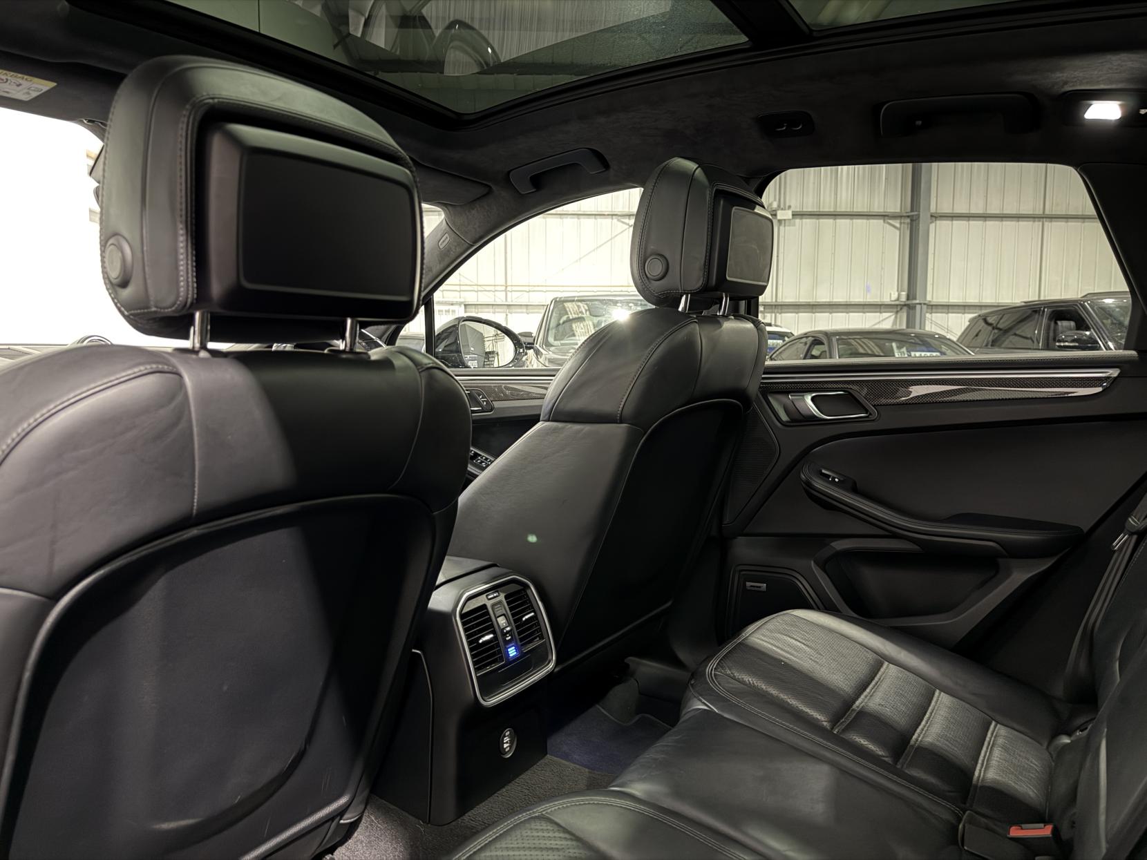 Porsche Macan 3.6T V6 Turbo SUV 5dr Petrol PDK 4WD Euro 6 (s/s) (400 ps)