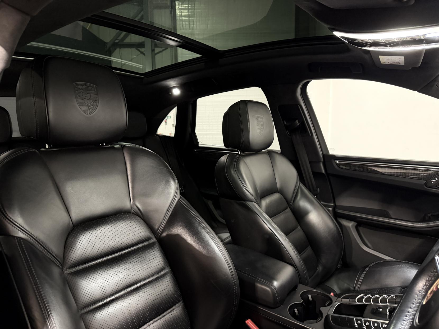 Porsche Macan 3.6T V6 Turbo SUV 5dr Petrol PDK 4WD Euro 6 (s/s) (400 ps)