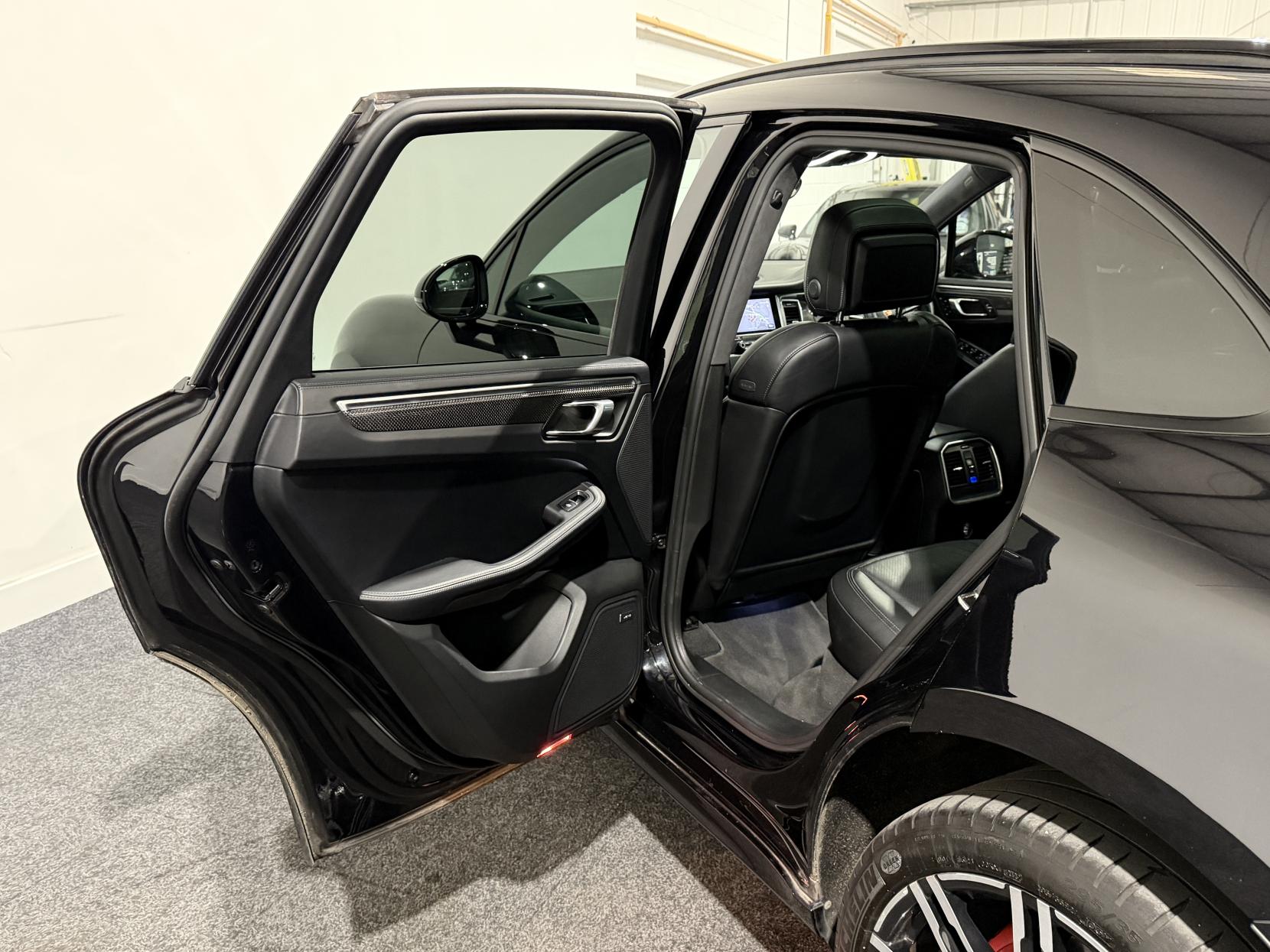 Porsche Macan 3.6T V6 Turbo SUV 5dr Petrol PDK 4WD Euro 6 (s/s) (400 ps)