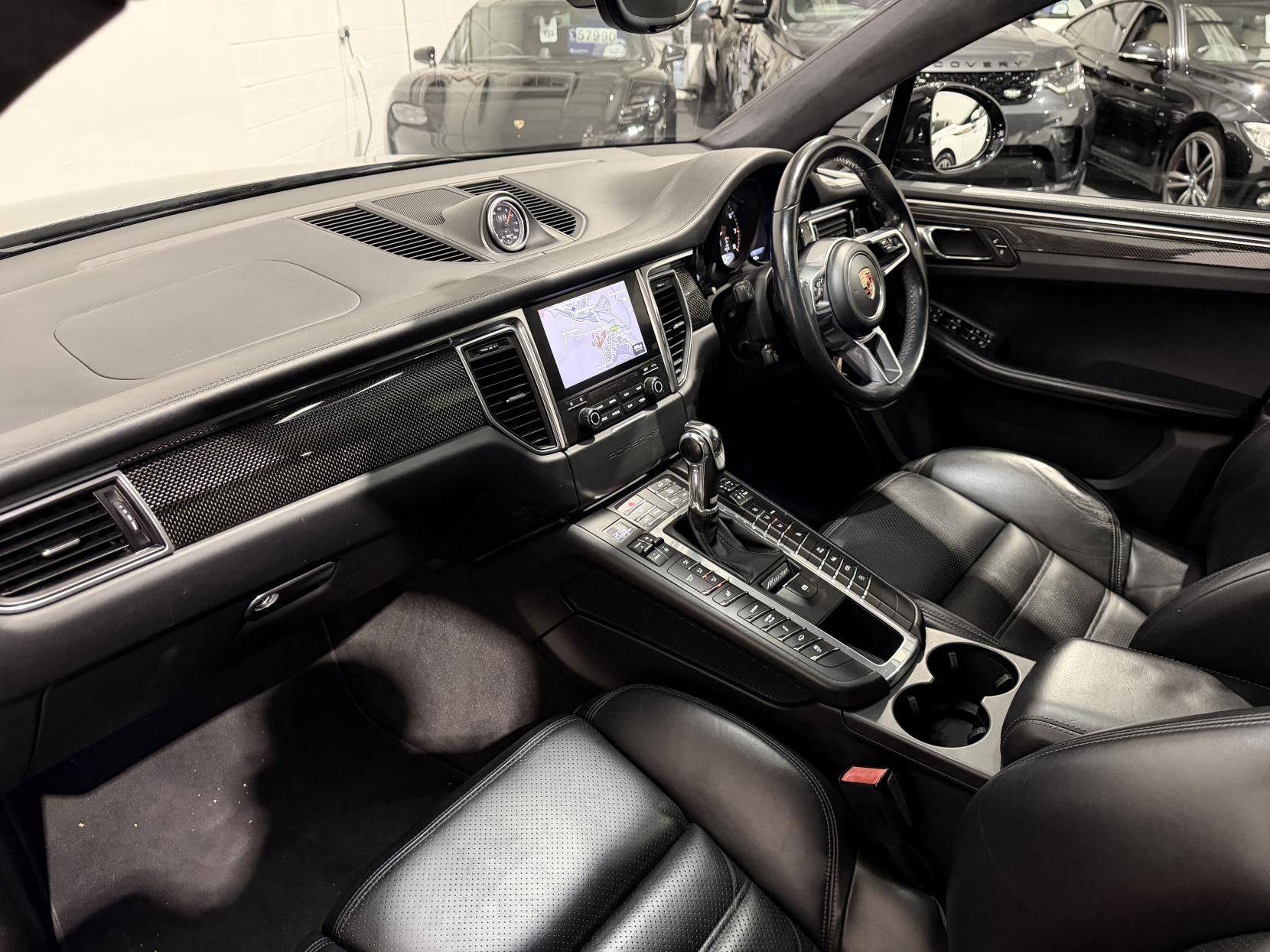 Porsche Macan 3.6T V6 Turbo SUV 5dr Petrol PDK 4WD Euro 6 (s/s) (400 ps)