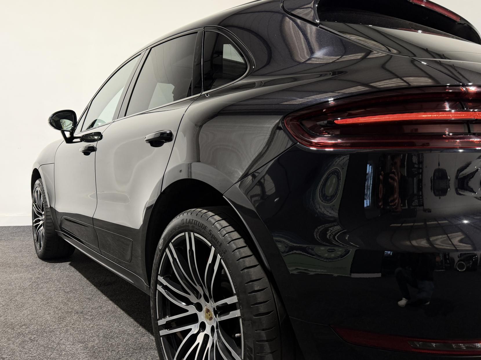 Porsche Macan 3.6T V6 Turbo SUV 5dr Petrol PDK 4WD Euro 6 (s/s) (400 ps)