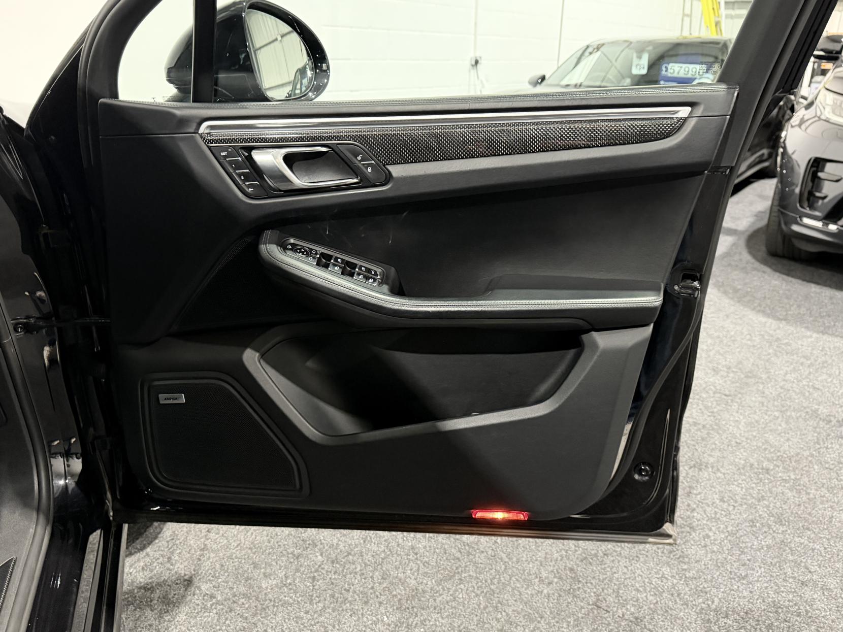 Porsche Macan 3.6T V6 Turbo SUV 5dr Petrol PDK 4WD Euro 6 (s/s) (400 ps)