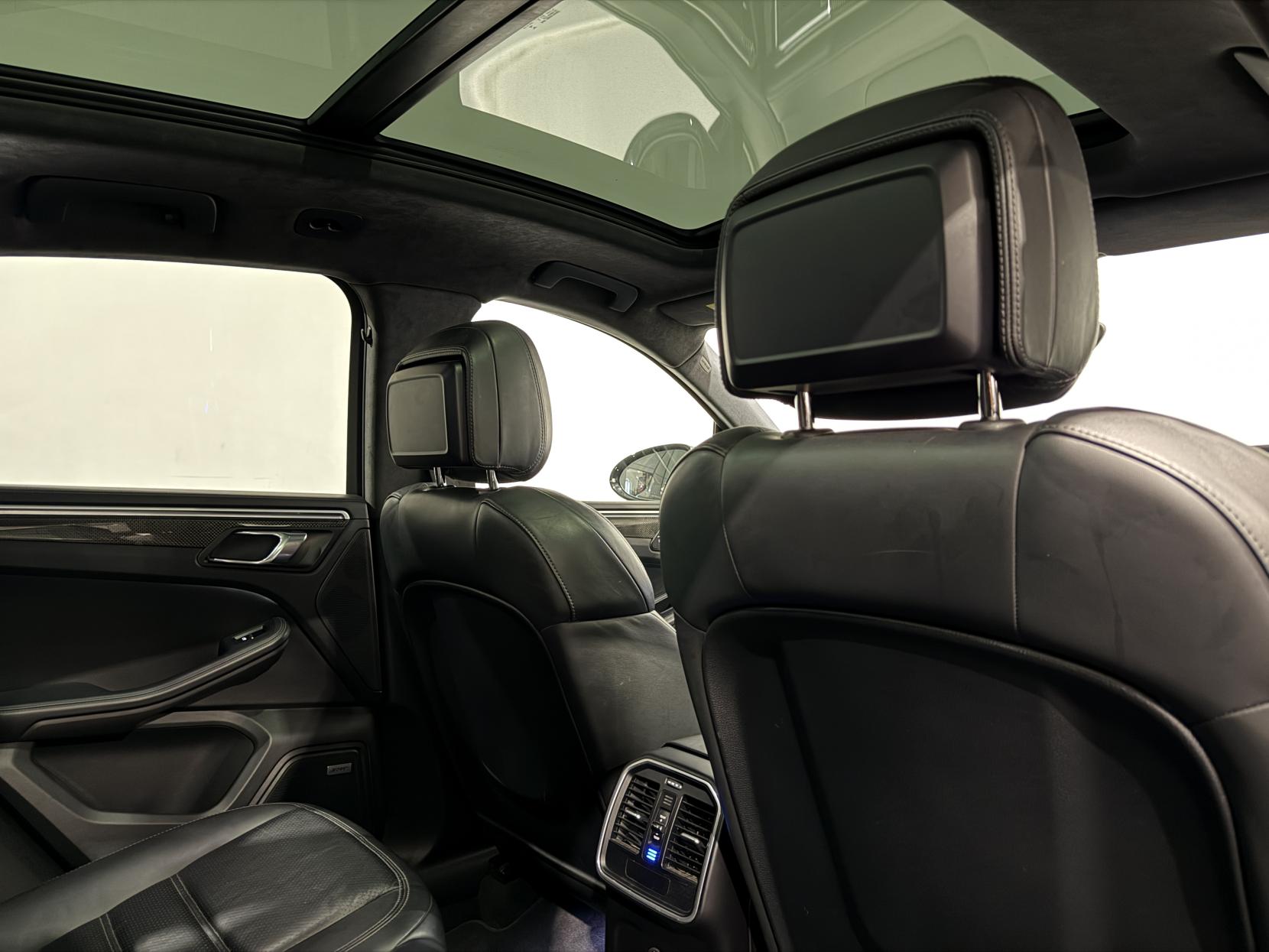 Porsche Macan 3.6T V6 Turbo SUV 5dr Petrol PDK 4WD Euro 6 (s/s) (400 ps)