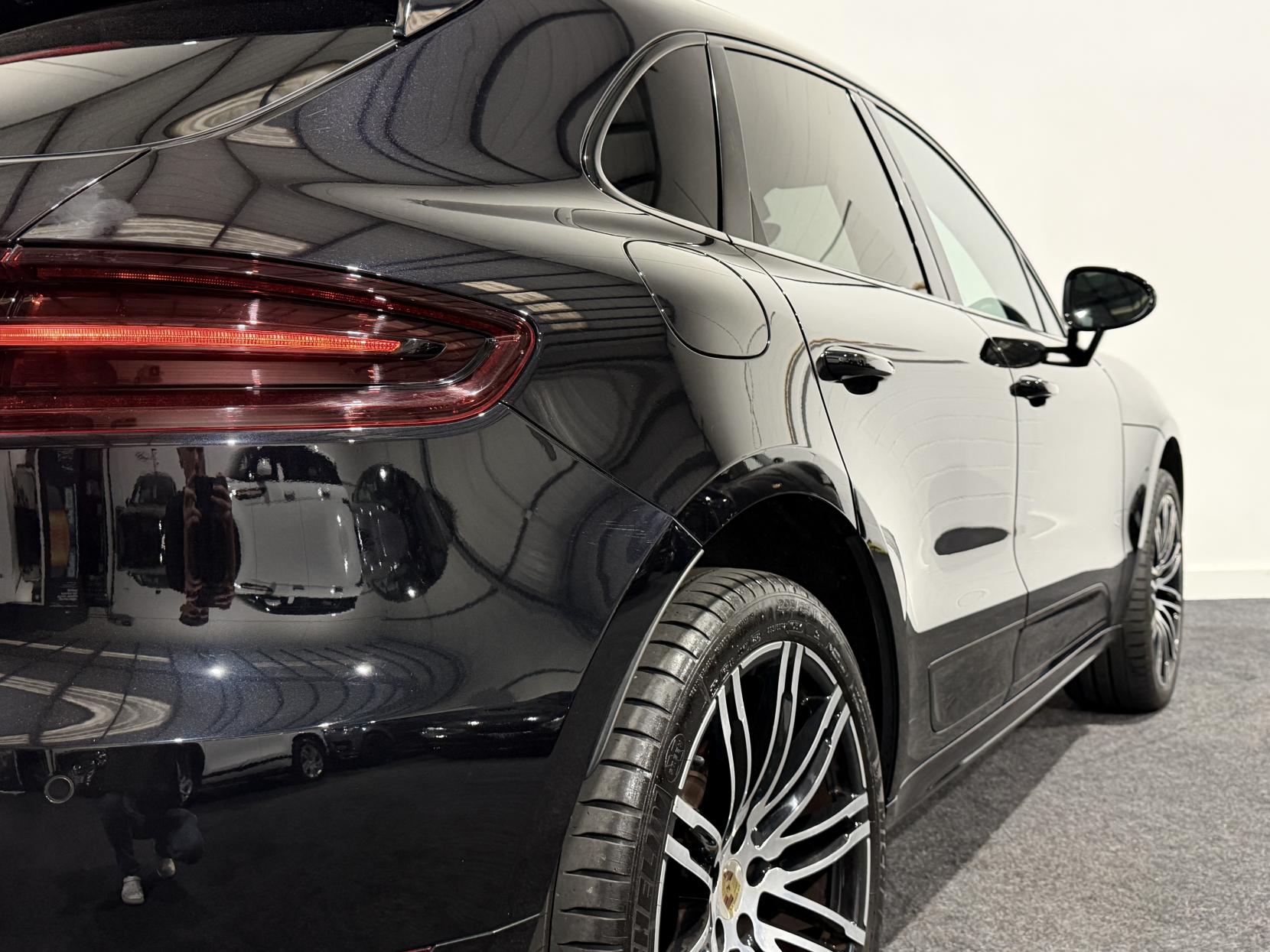 Porsche Macan 3.6T V6 Turbo SUV 5dr Petrol PDK 4WD Euro 6 (s/s) (400 ps)