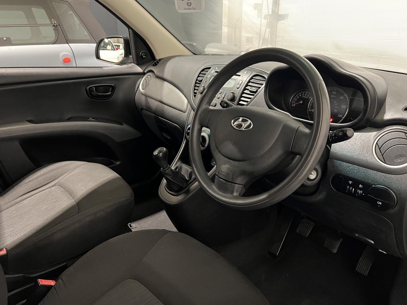 Hyundai i10 1.2 Classic Hatchback 5dr Petrol Manual Euro 5 (85 bhp)
