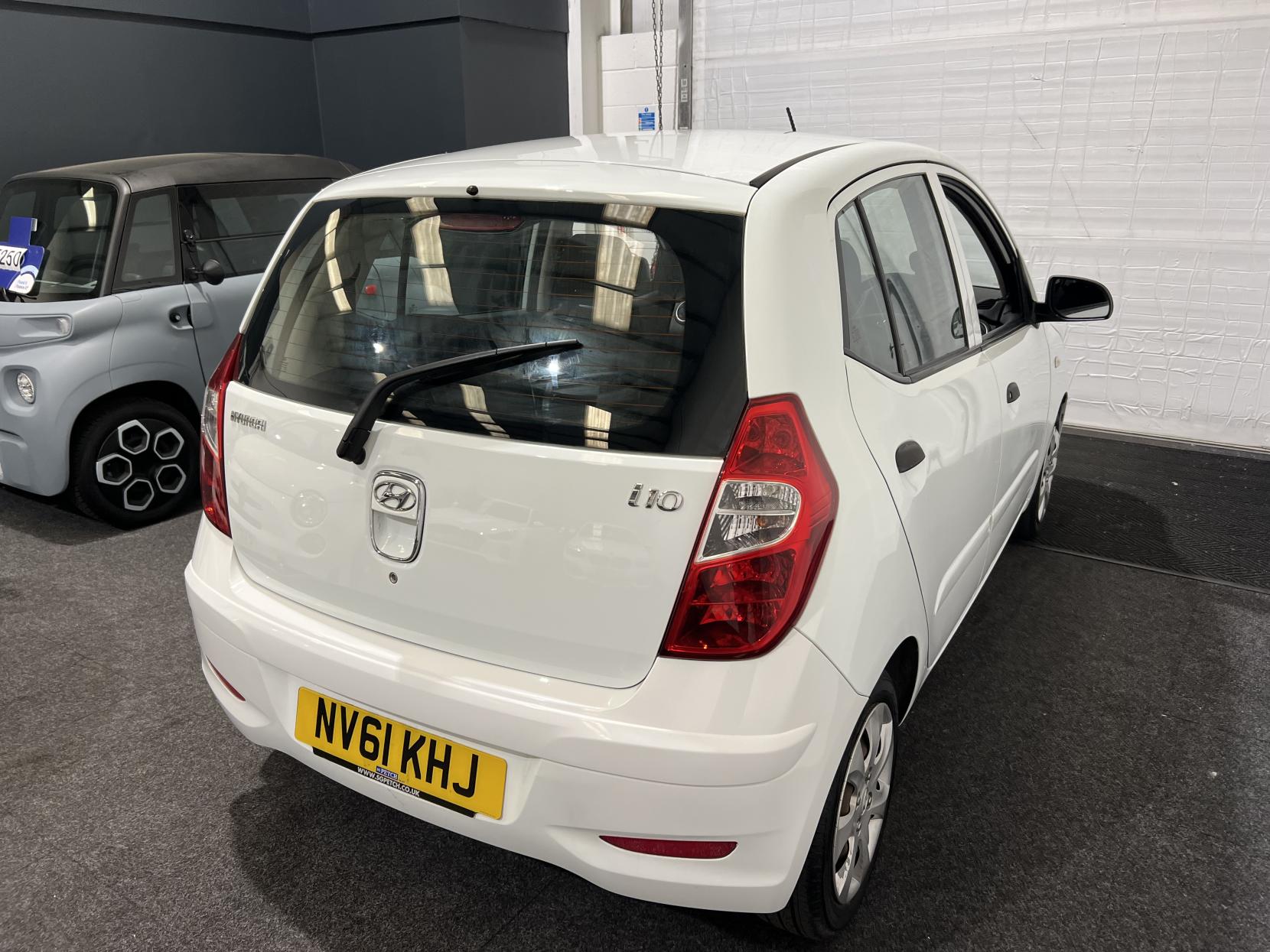 Hyundai i10 1.2 Classic Hatchback 5dr Petrol Manual Euro 5 (85 bhp)