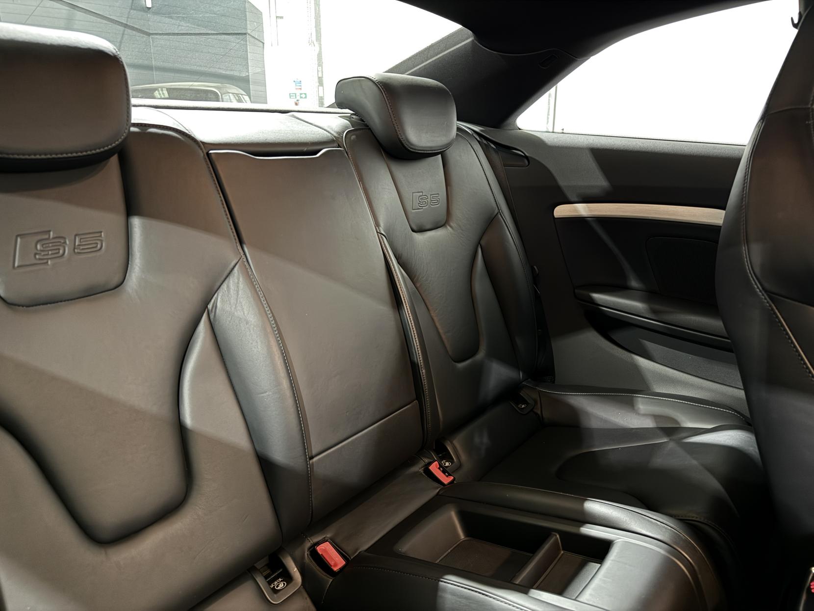 Audi S5 4.2 V8 Coupe 2dr Petrol Tiptronic quattro Euro 4 (354 ps)