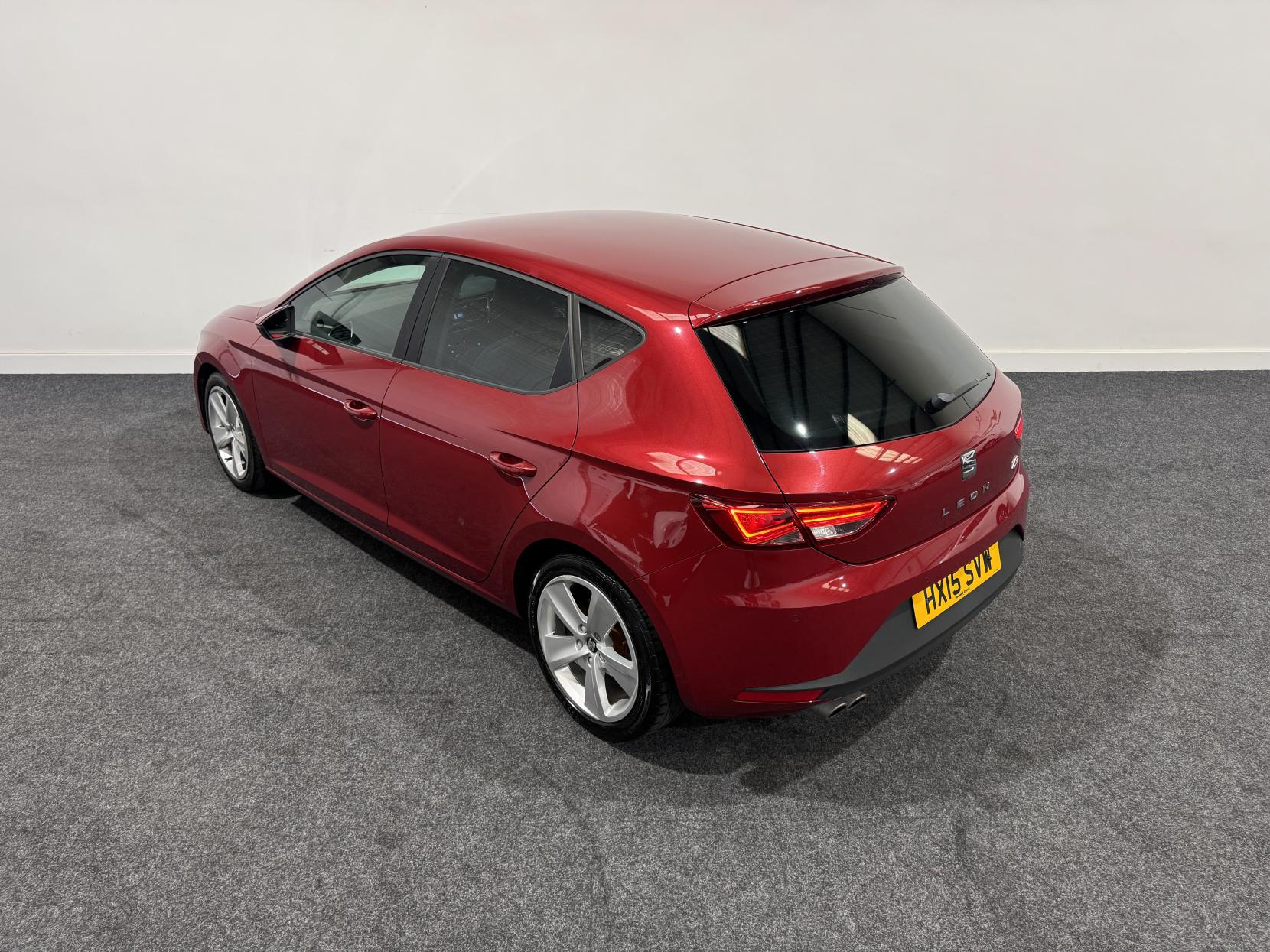 SEAT Leon 2.0 TDI CR FR Hatchback 5dr Diesel Manual Euro 5 (s/s) (184 ps)