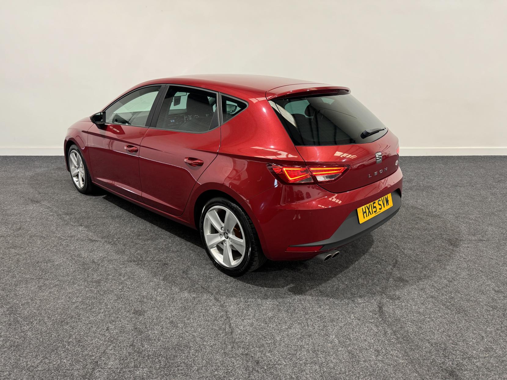 SEAT Leon 2.0 TDI CR FR Hatchback 5dr Diesel Manual Euro 5 (s/s) (184 ps)