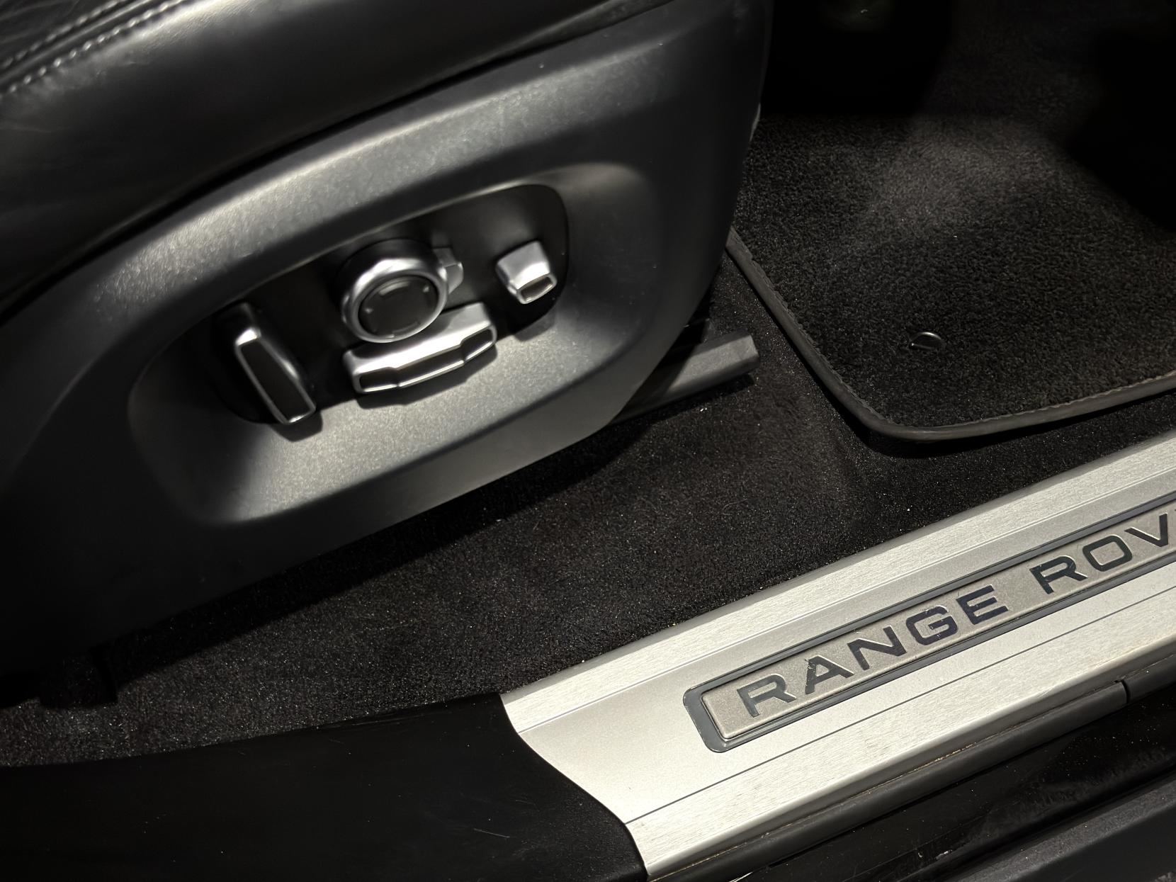 Land Rover Range Rover Sport 4.4 SD V8 Autobiography Dynamic SUV 5dr Diesel Auto 4WD Euro 6 (s/s) (339 ps)