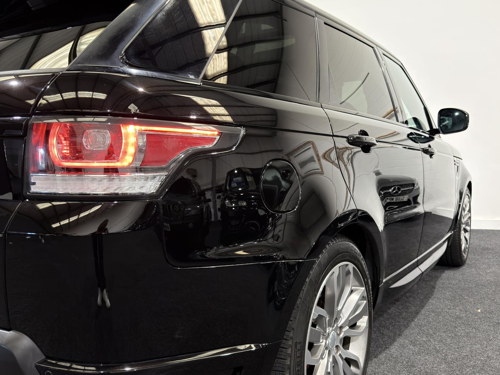 Land Rover Range Rover Sport 4.4 SD V8 Autobiography Dynamic SUV 5dr Diesel Auto 4WD Euro 6 (s/s) (339 ps)