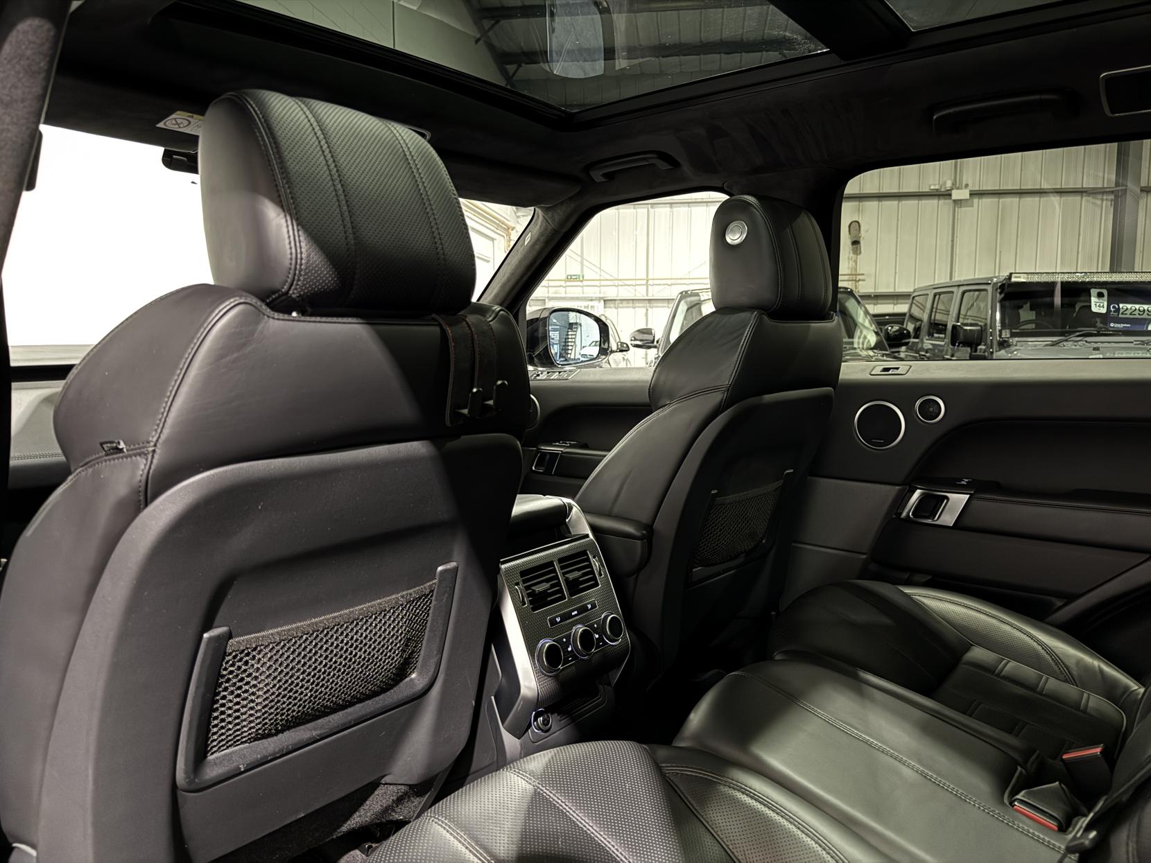 Land Rover Range Rover Sport 4.4 SD V8 Autobiography Dynamic SUV 5dr Diesel Auto 4WD Euro 6 (s/s) (339 ps)