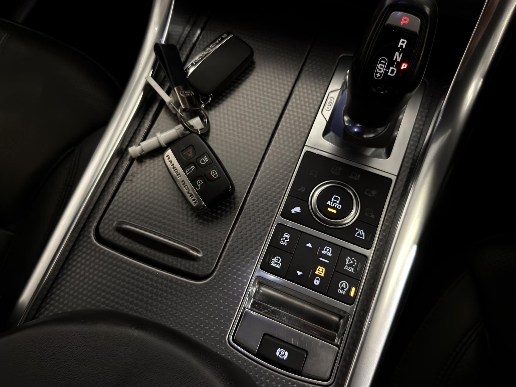 Land Rover Range Rover Sport 4.4 SD V8 Autobiography Dynamic SUV 5dr Diesel Auto 4WD Euro 6 (s/s) (339 ps)