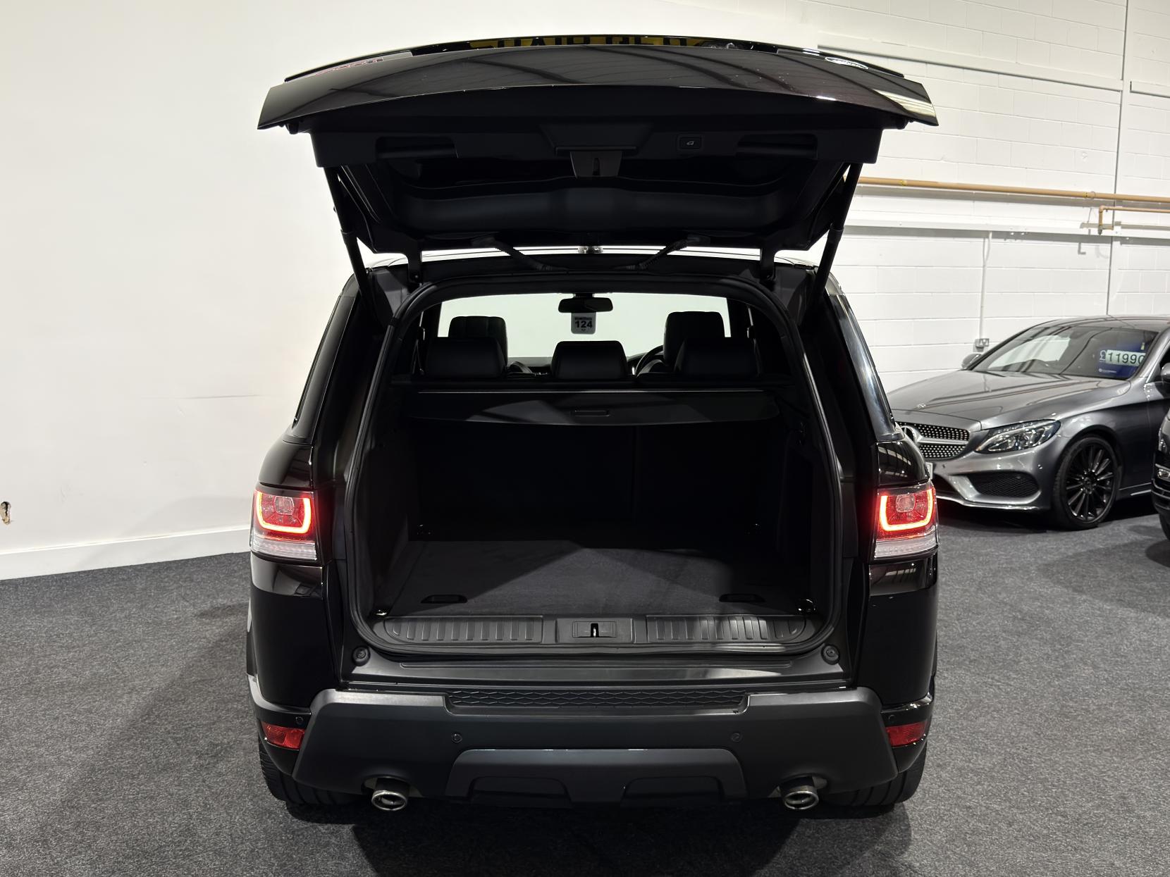 Land Rover Range Rover Sport 4.4 SD V8 Autobiography Dynamic SUV 5dr Diesel Auto 4WD Euro 6 (s/s) (339 ps)