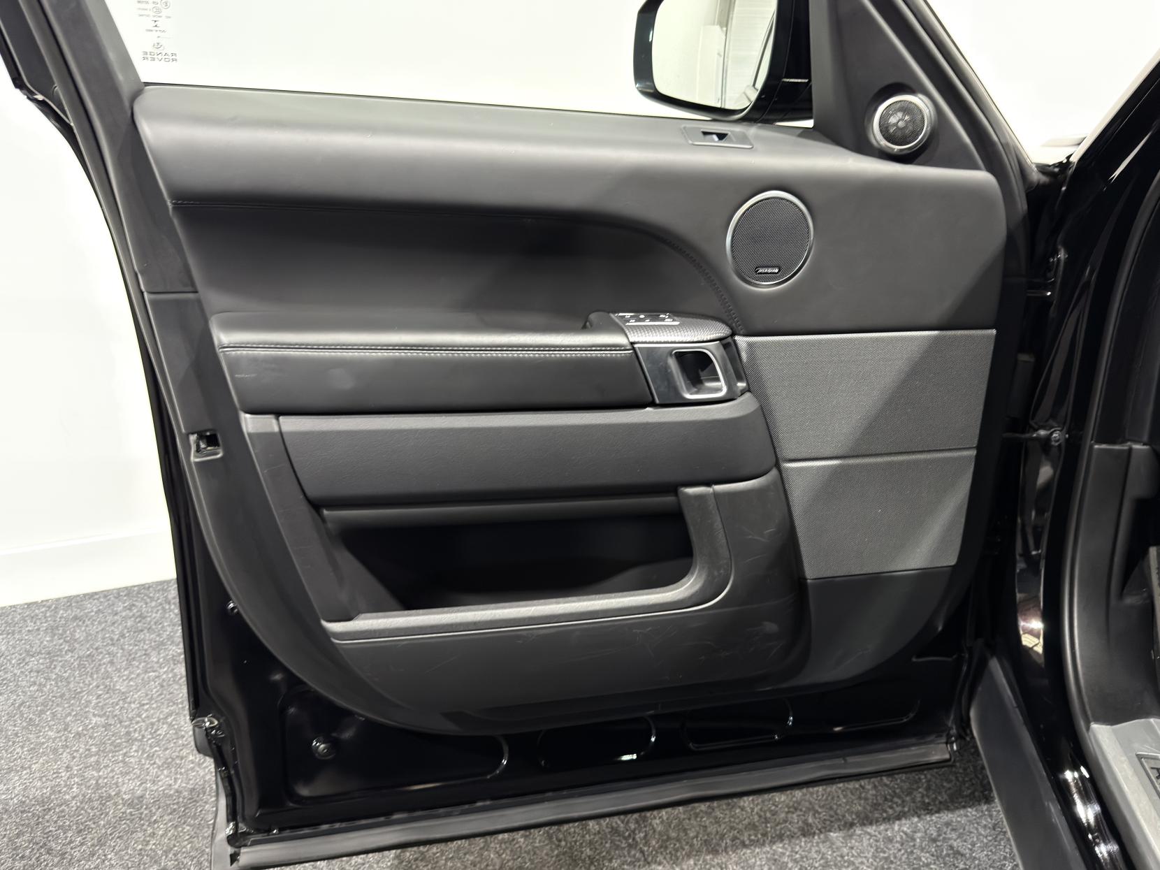 Land Rover Range Rover Sport 4.4 SD V8 Autobiography Dynamic SUV 5dr Diesel Auto 4WD Euro 6 (s/s) (339 ps)