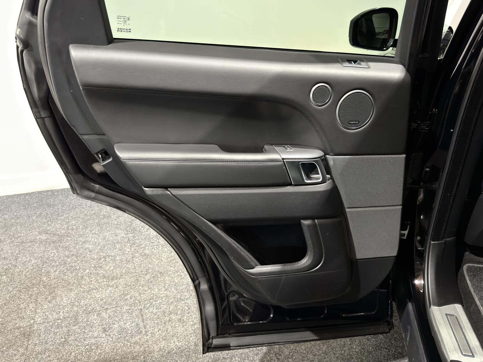 Land Rover Range Rover Sport 4.4 SD V8 Autobiography Dynamic SUV 5dr Diesel Auto 4WD Euro 6 (s/s) (339 ps)