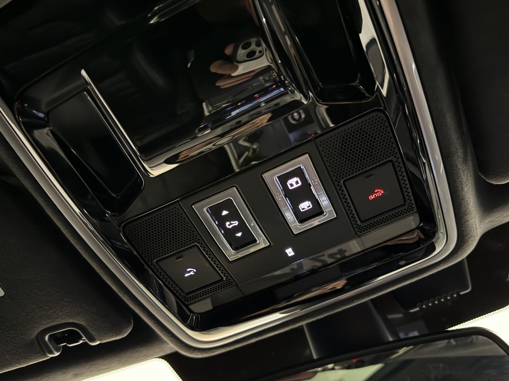 Land Rover Range Rover Sport 4.4 SD V8 Autobiography Dynamic SUV 5dr Diesel Auto 4WD Euro 6 (s/s) (339 ps)