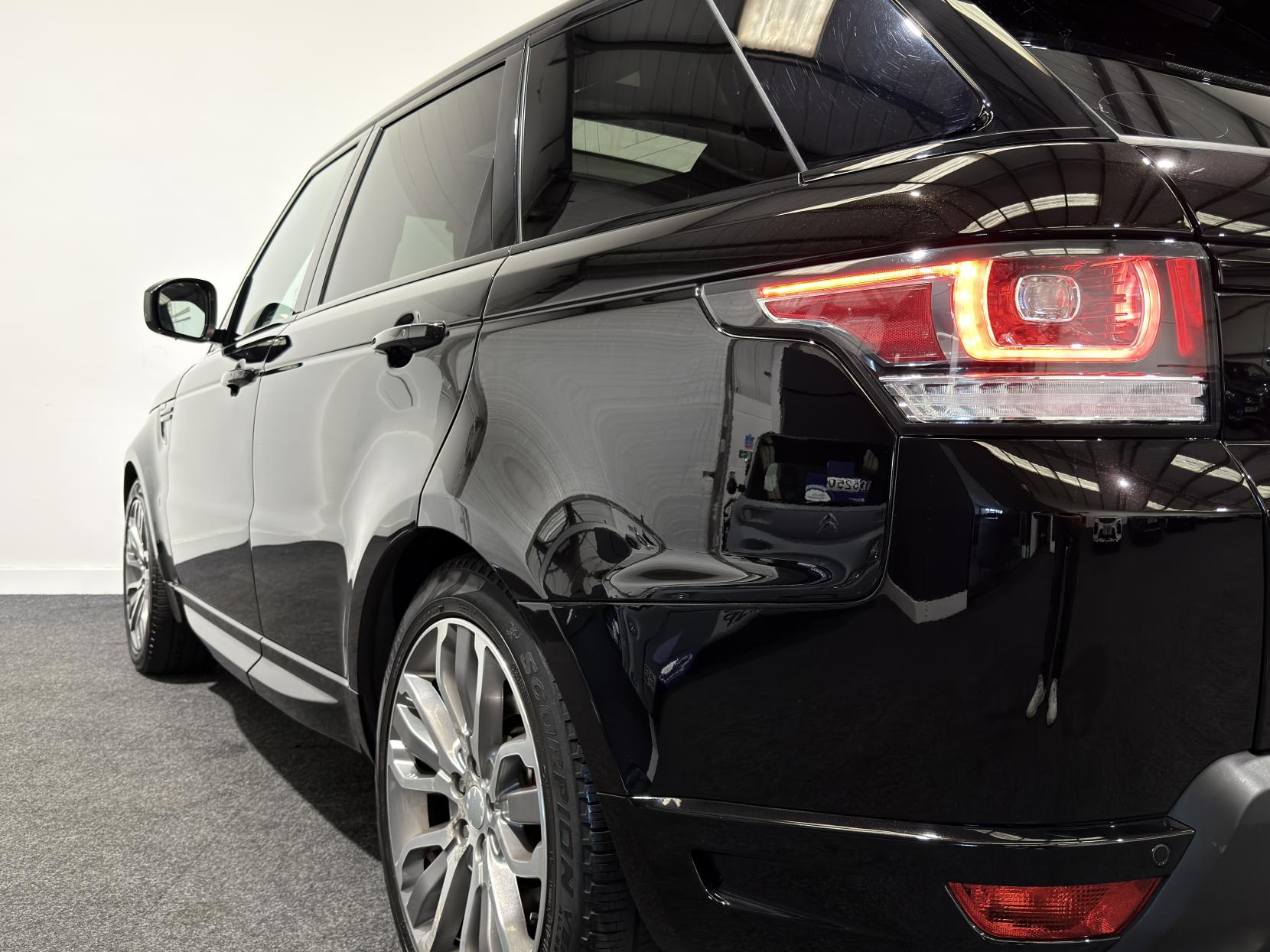 Land Rover Range Rover Sport 4.4 SD V8 Autobiography Dynamic SUV 5dr Diesel Auto 4WD Euro 6 (s/s) (339 ps)