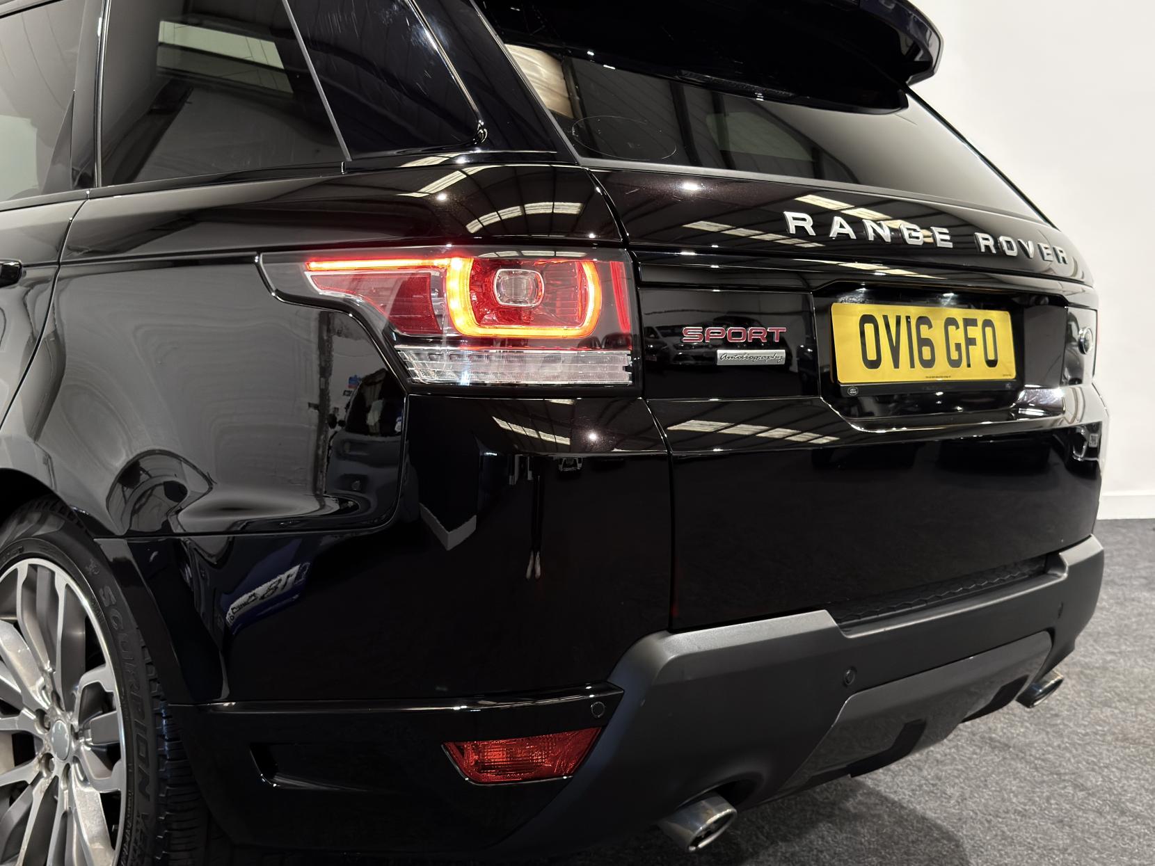 Land Rover Range Rover Sport 4.4 SD V8 Autobiography Dynamic SUV 5dr Diesel Auto 4WD Euro 6 (s/s) (339 ps)