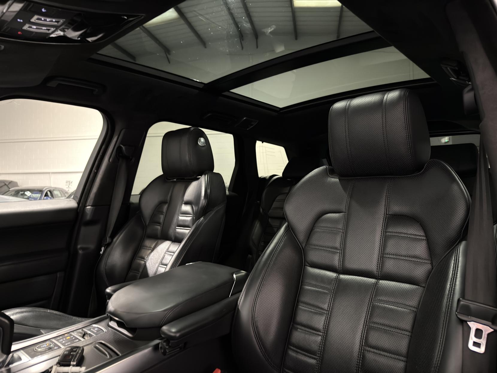 Land Rover Range Rover Sport 4.4 SD V8 Autobiography Dynamic SUV 5dr Diesel Auto 4WD Euro 6 (s/s) (339 ps)