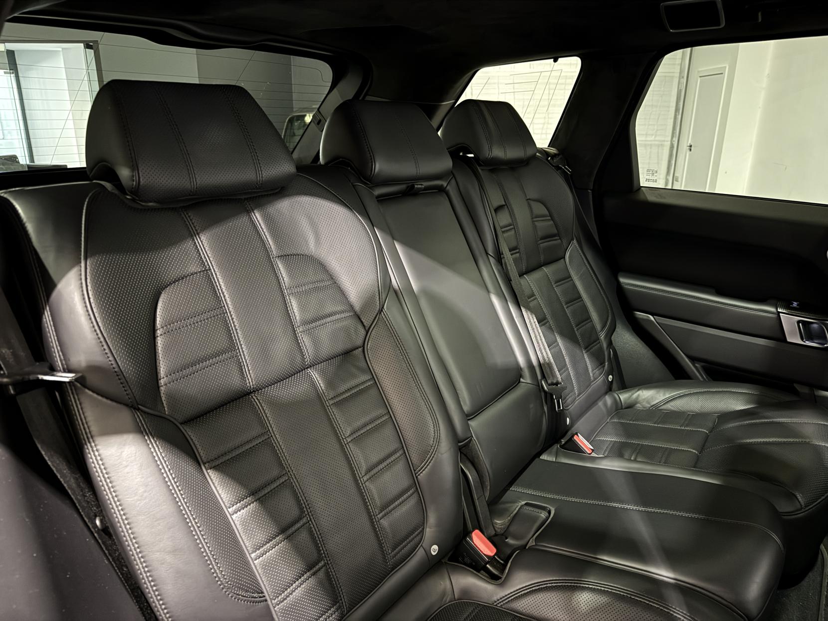 Land Rover Range Rover Sport 4.4 SD V8 Autobiography Dynamic SUV 5dr Diesel Auto 4WD Euro 6 (s/s) (339 ps)