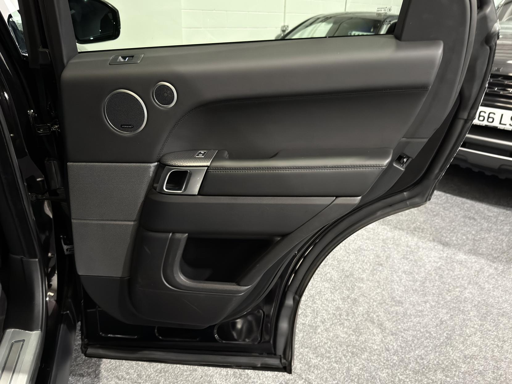 Land Rover Range Rover Sport 4.4 SD V8 Autobiography Dynamic SUV 5dr Diesel Auto 4WD Euro 6 (s/s) (339 ps)