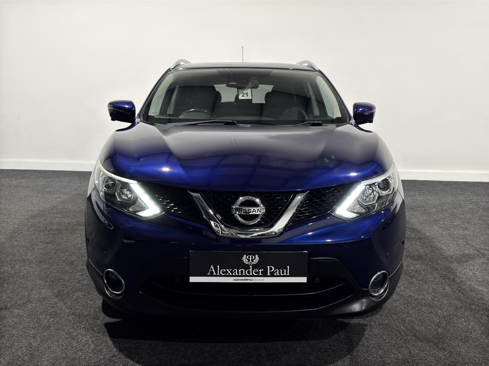 Nissan Qashqai 1.6 dCi Tekna SUV 5dr Diesel Manual 2WD Euro 5 (s/s) (130 ps)