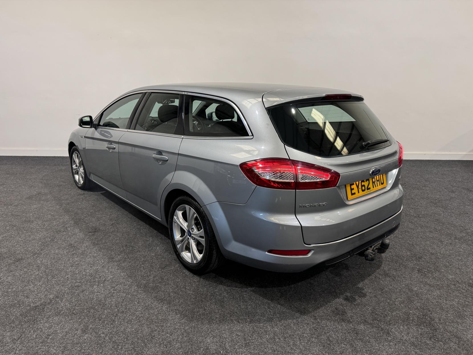 Ford Mondeo 1.6 TDCi ECOnetic Titanium Estate 5dr Diesel Manual Euro 5 (s/s) (115 ps)