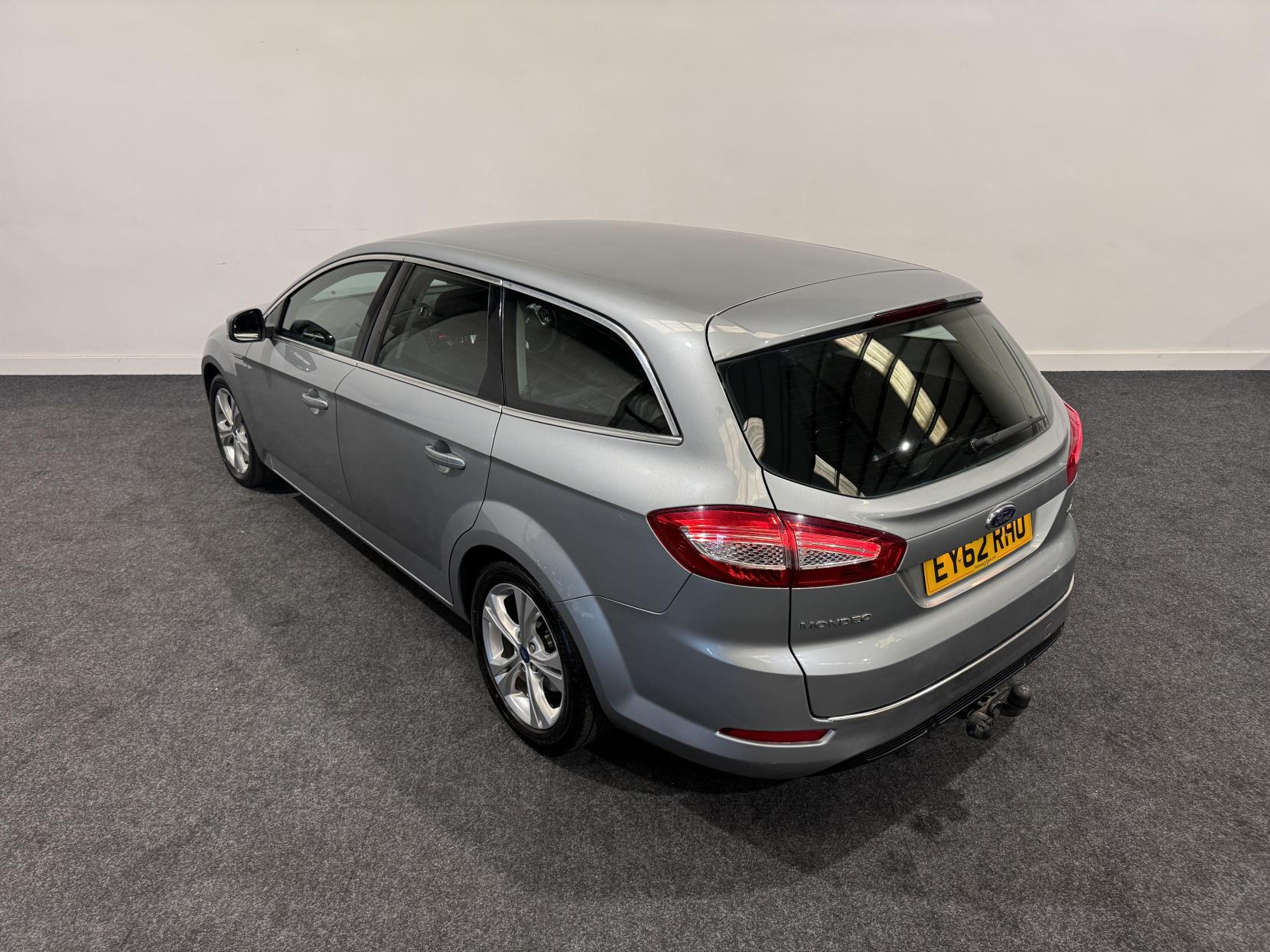 Ford Mondeo 1.6 TDCi ECOnetic Titanium Estate 5dr Diesel Manual Euro 5 (s/s) (115 ps)