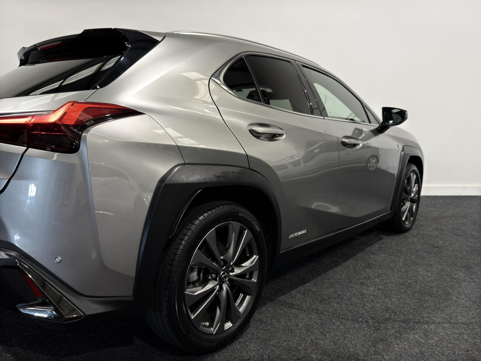 Lexus UX 2.0 250h F Sport SUV 5dr Petrol Hybrid E-CVT E-FOUR Euro 6 (s/s) (184 ps)