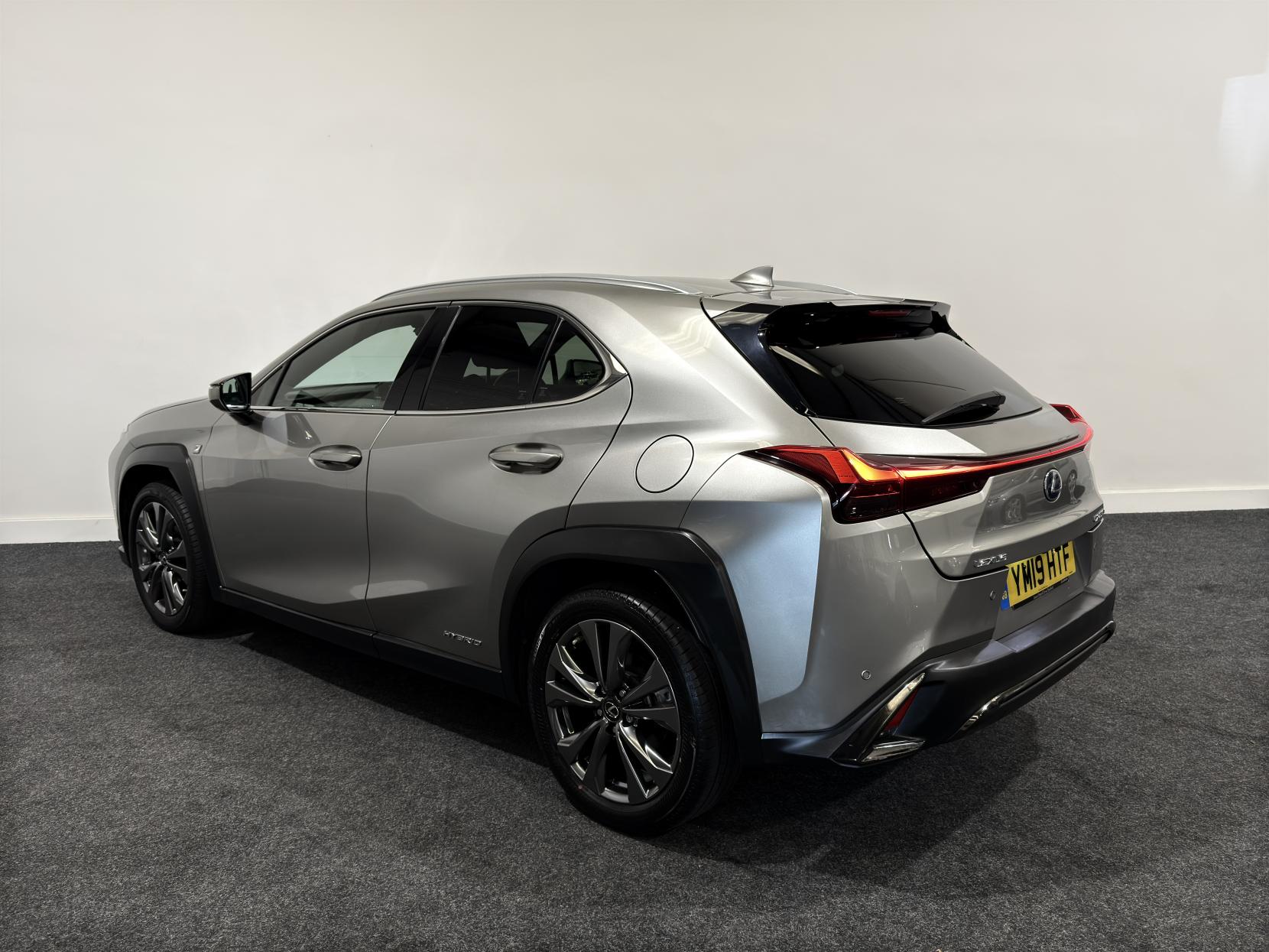 Lexus UX 2.0 250h F Sport SUV 5dr Petrol Hybrid E-CVT E-FOUR Euro 6 (s/s) (184 ps)