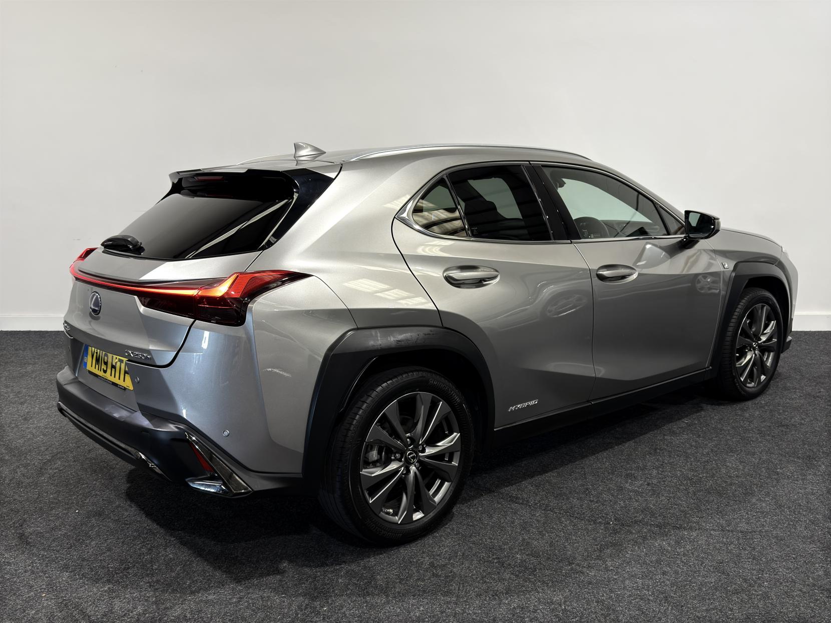 Lexus UX 2.0 250h F Sport SUV 5dr Petrol Hybrid E-CVT E-FOUR Euro 6 (s/s) (184 ps)