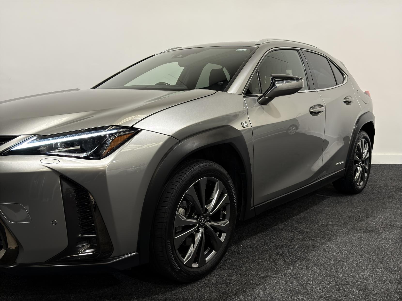 Lexus UX 2.0 250h F Sport SUV 5dr Petrol Hybrid E-CVT E-FOUR Euro 6 (s/s) (184 ps)