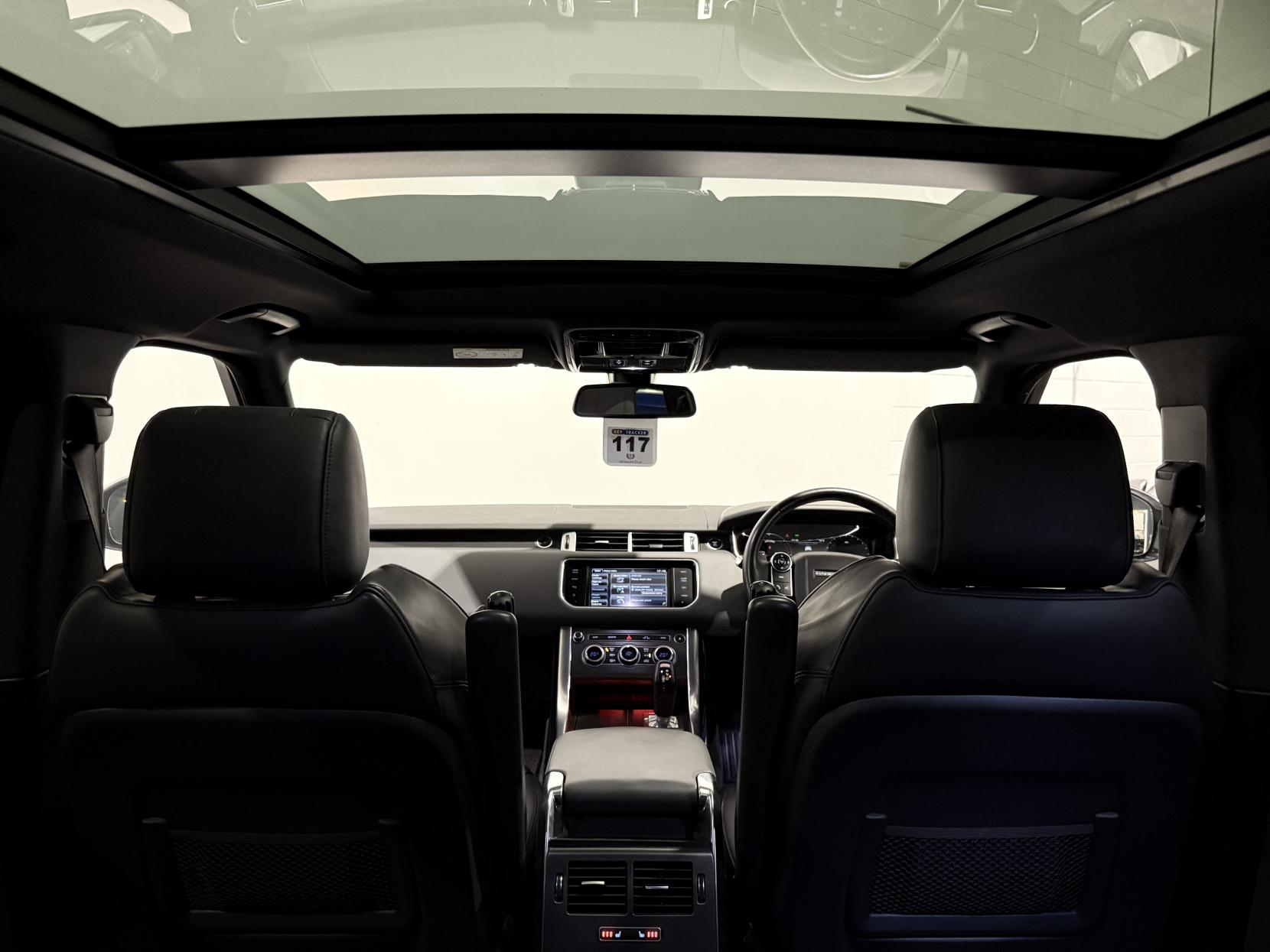 Land Rover Range Rover Sport 3.0 SD V6 HSE Dynamic SUV 5dr Diesel Auto 4WD Euro 5 (s/s) (306 ps)
