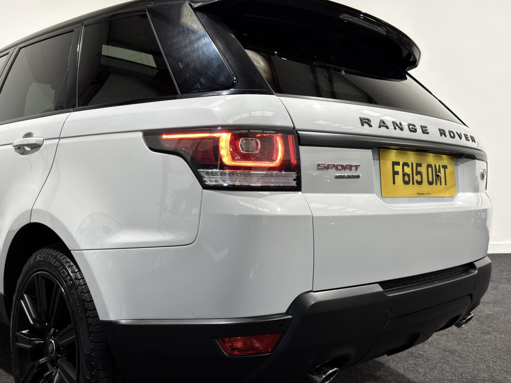 Land Rover Range Rover Sport 3.0 SD V6 HSE Dynamic SUV 5dr Diesel Auto 4WD Euro 5 (s/s) (306 ps)