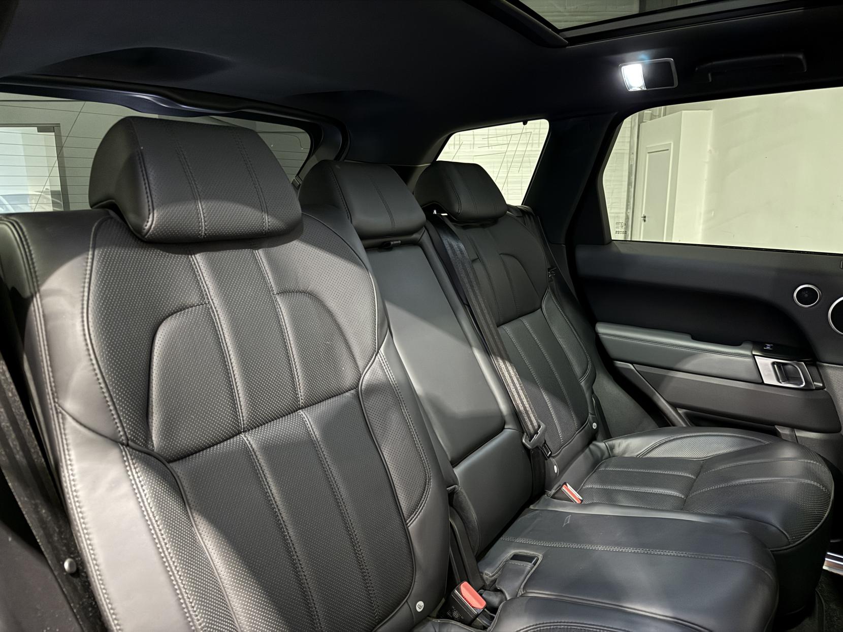 Land Rover Range Rover Sport 3.0 SD V6 HSE Dynamic SUV 5dr Diesel Auto 4WD Euro 5 (s/s) (306 ps)