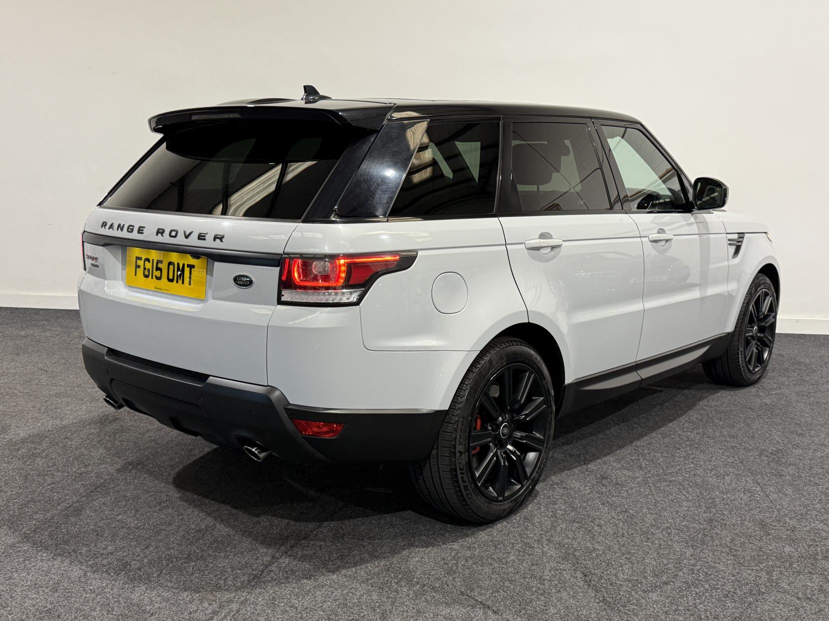 Land Rover Range Rover Sport 3.0 SD V6 HSE Dynamic SUV 5dr Diesel Auto 4WD Euro 5 (s/s) (306 ps)