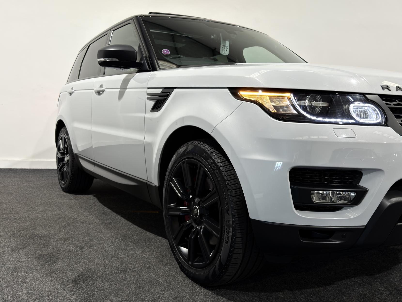 Land Rover Range Rover Sport 3.0 SD V6 HSE Dynamic SUV 5dr Diesel Auto 4WD Euro 5 (s/s) (306 ps)