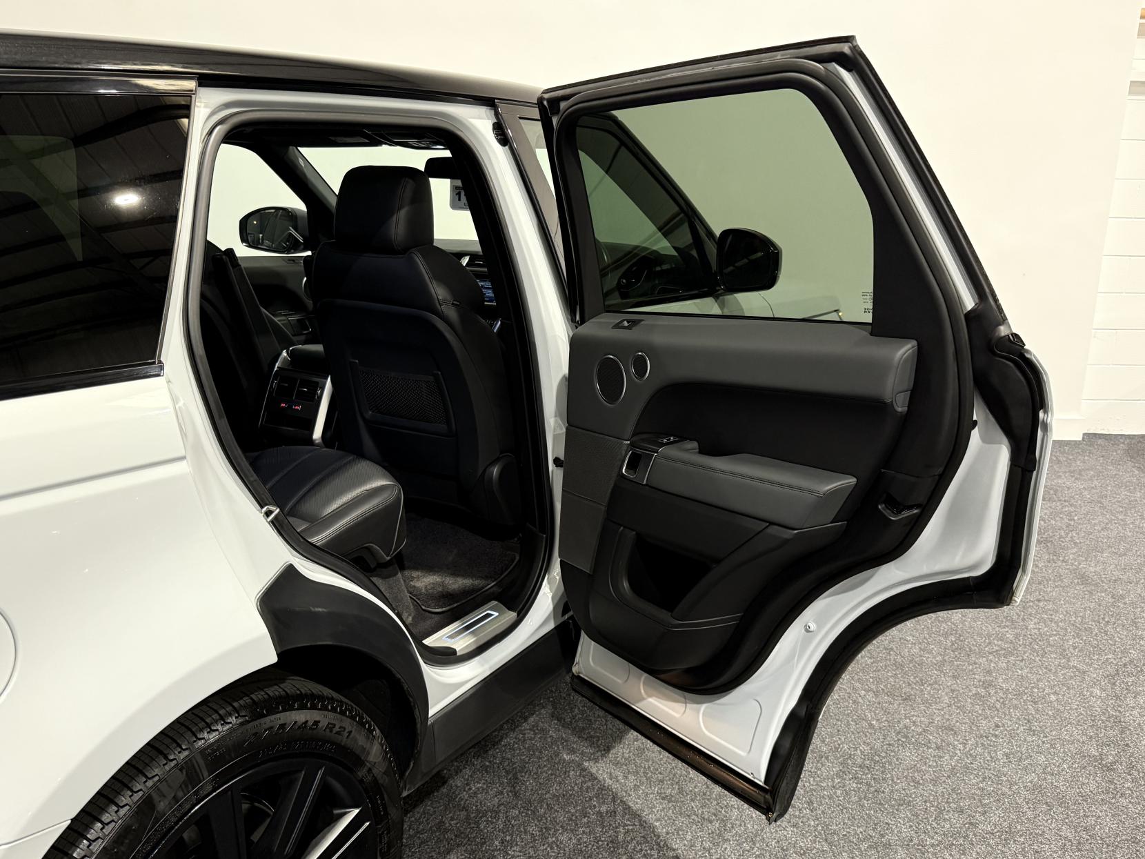 Land Rover Range Rover Sport 3.0 SD V6 HSE Dynamic SUV 5dr Diesel Auto 4WD Euro 5 (s/s) (306 ps)