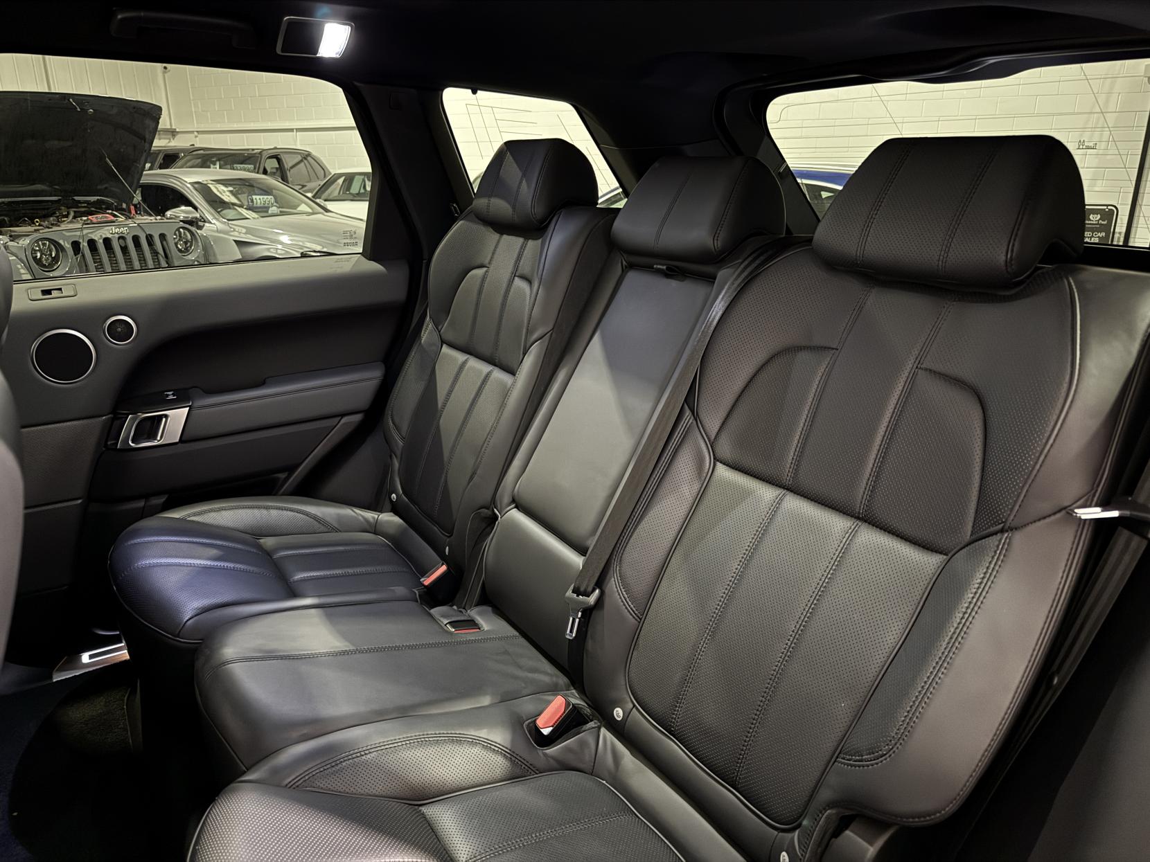 Land Rover Range Rover Sport 3.0 SD V6 HSE Dynamic SUV 5dr Diesel Auto 4WD Euro 5 (s/s) (306 ps)