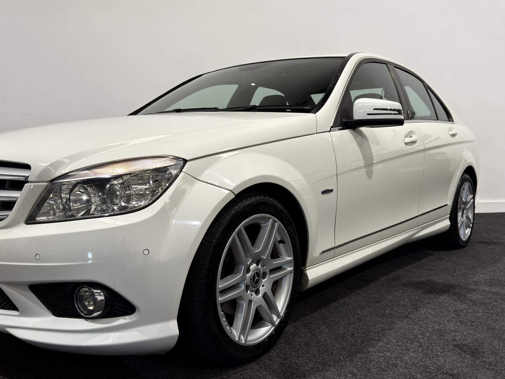 Mercedes-Benz C Class 2.1 C220 CDI BlueEfficiency Sport Saloon 4dr Diesel Auto Euro 5 (170 ps)