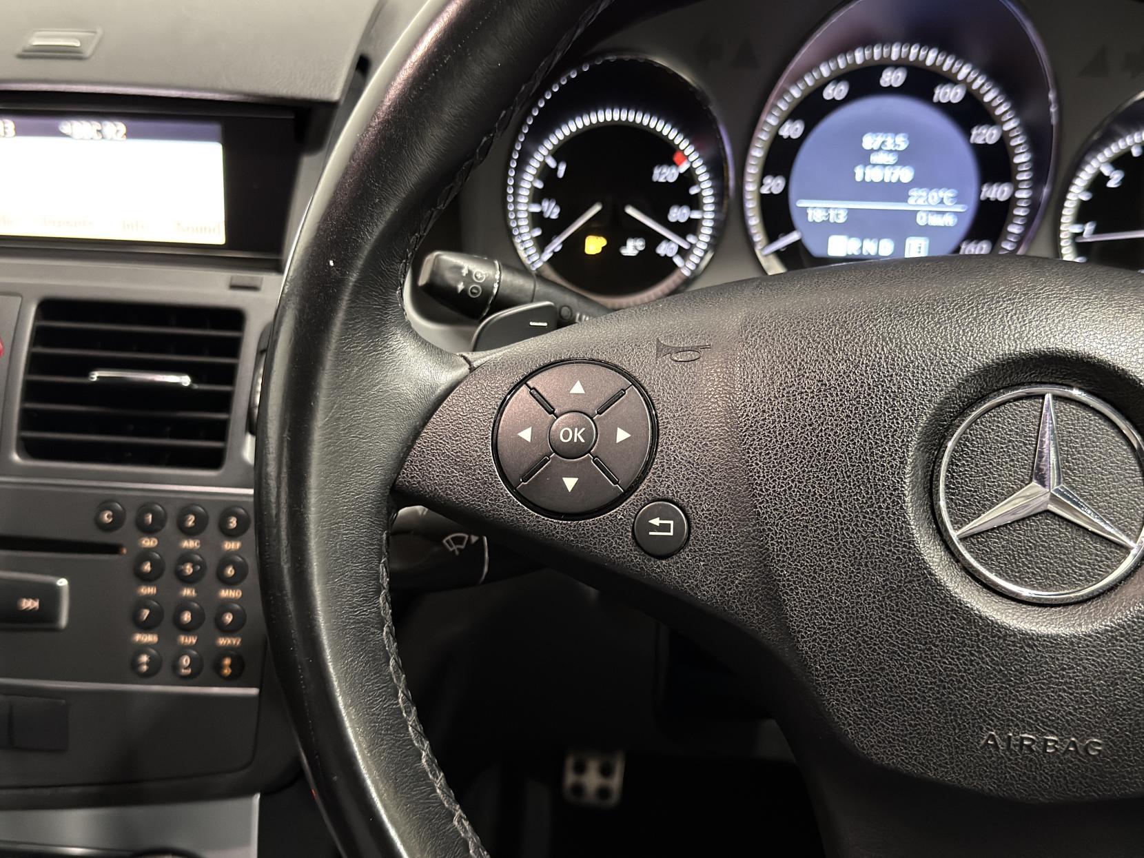 Mercedes-Benz C Class 2.1 C220 CDI BlueEfficiency Sport Saloon 4dr Diesel Auto Euro 5 (170 ps)