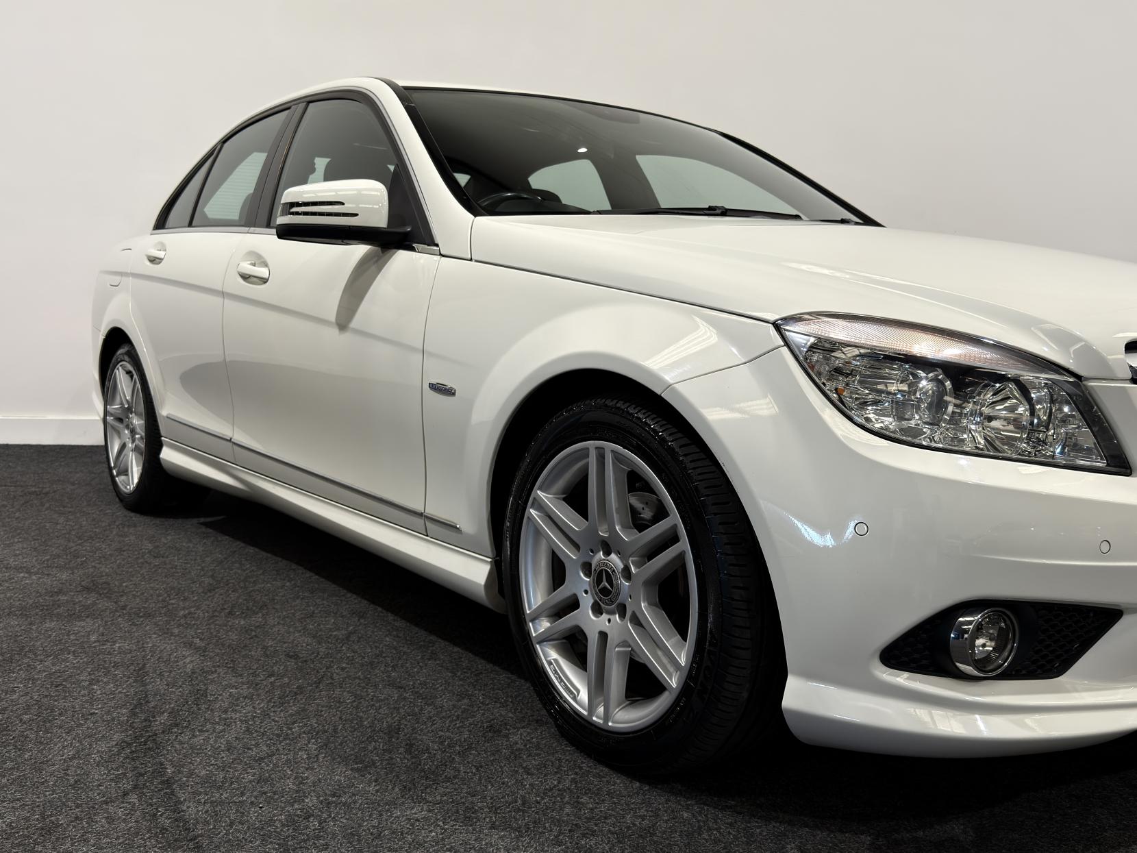 Mercedes-Benz C Class 2.1 C220 CDI BlueEfficiency Sport Saloon 4dr Diesel Auto Euro 5 (170 ps)