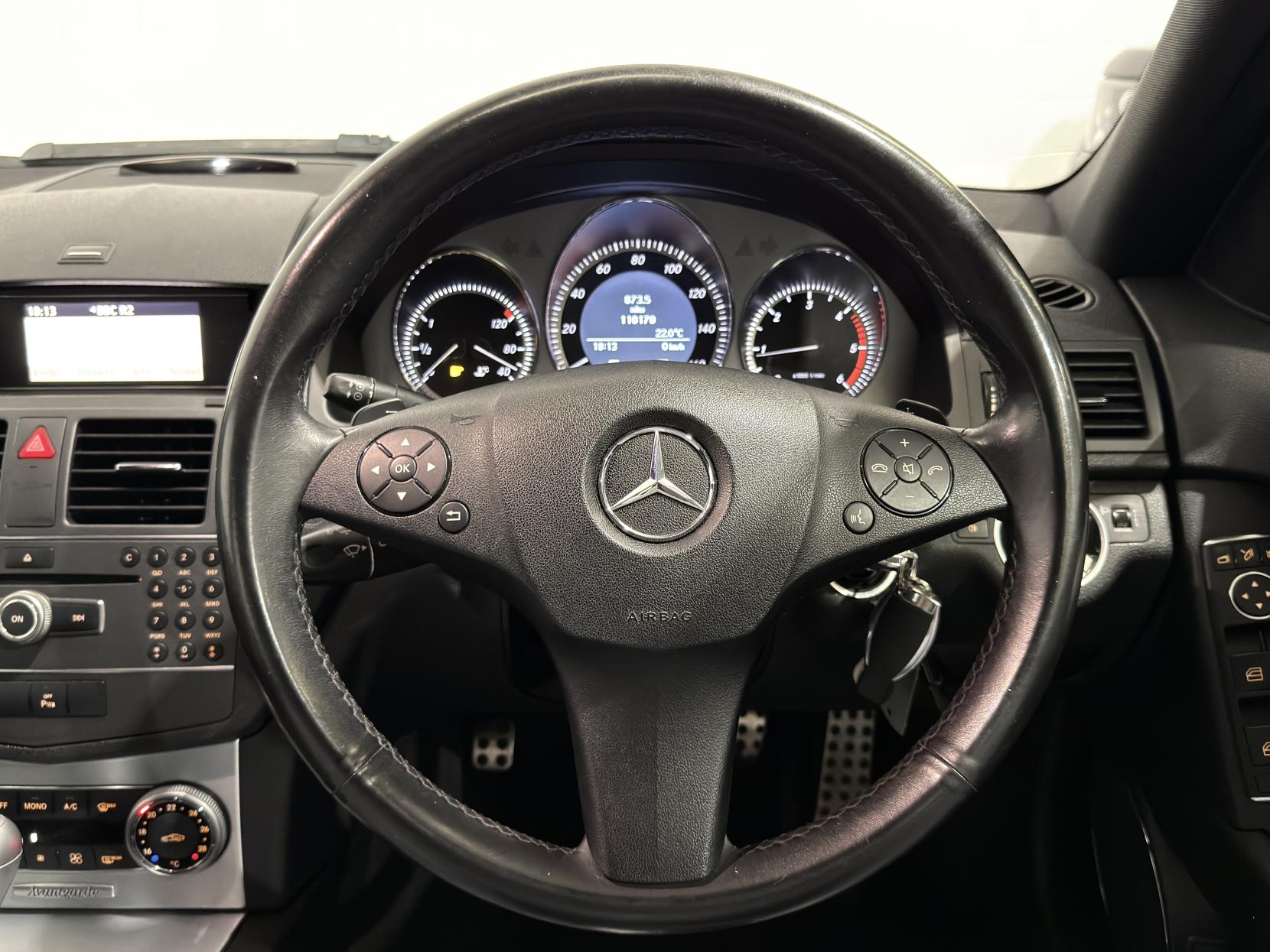 Mercedes-Benz C Class 2.1 C220 CDI BlueEfficiency Sport Saloon 4dr Diesel Auto Euro 5 (170 ps)