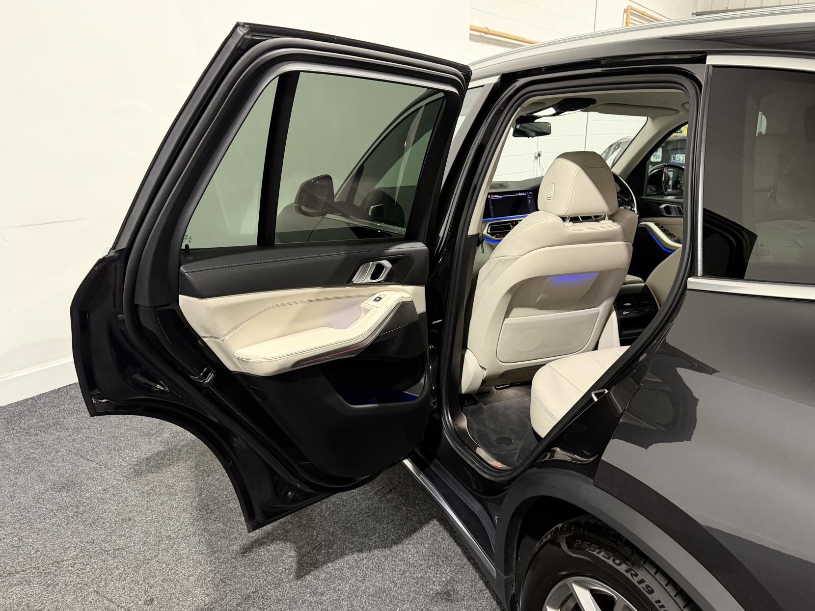 BMW X5 3.0 30d xLine SUV 5dr Diesel Auto xDrive Euro 6 (s/s) (265 ps)