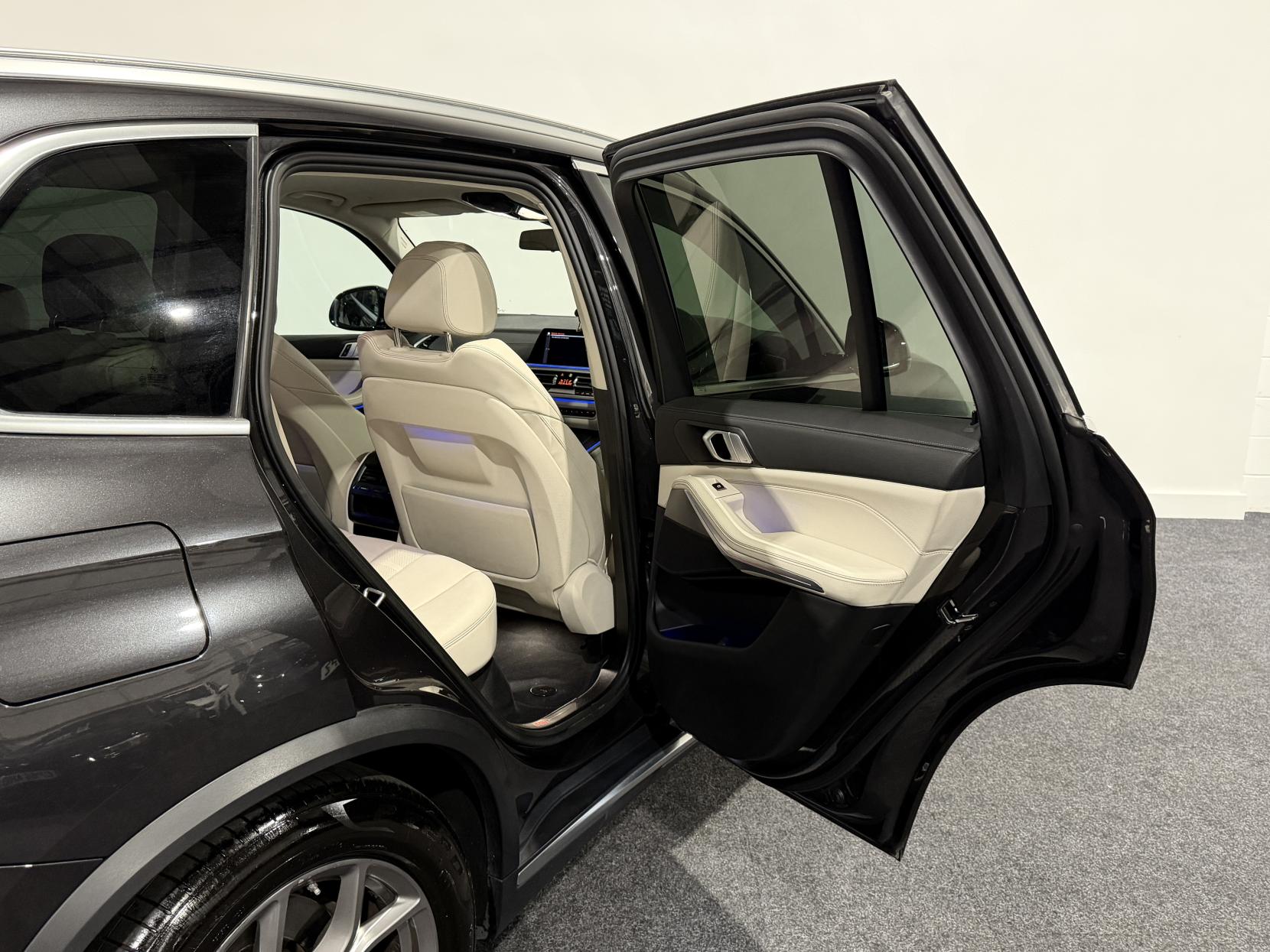 BMW X5 3.0 30d xLine SUV 5dr Diesel Auto xDrive Euro 6 (s/s) (265 ps)