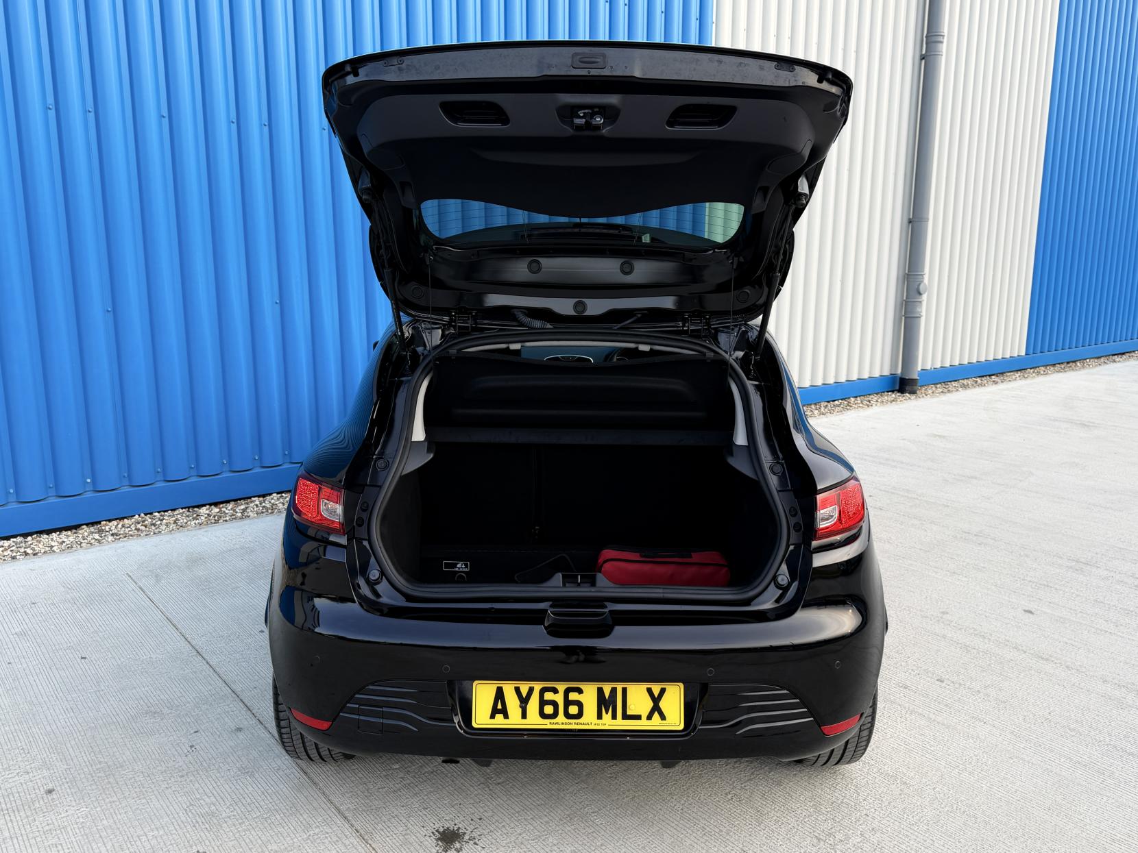 Renault Clio 0.9 TCe Iconic 25 Nav Hatchback 5dr Petrol Manual Euro 6 (s/s) (90 ps)