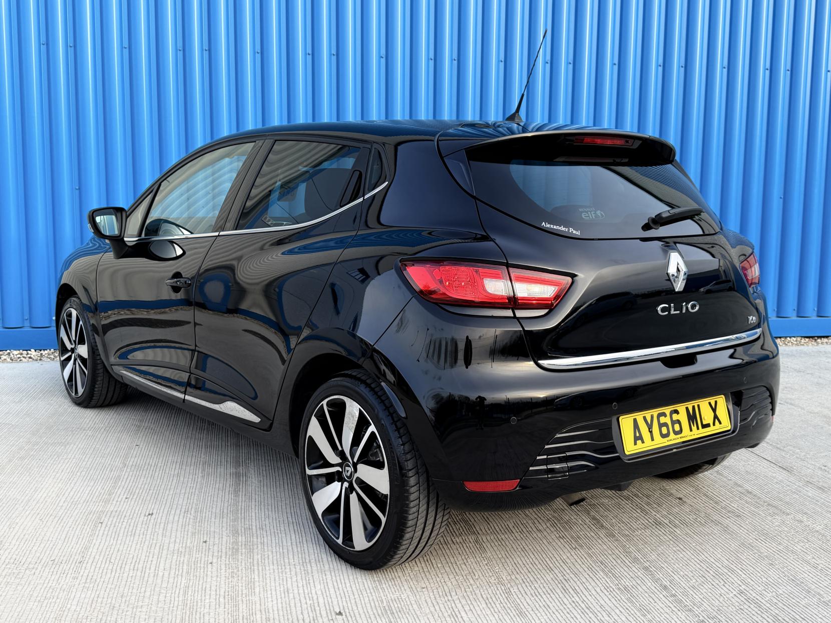 Renault Clio 0.9 TCe Iconic 25 Nav Hatchback 5dr Petrol Manual Euro 6 (s/s) (90 ps)