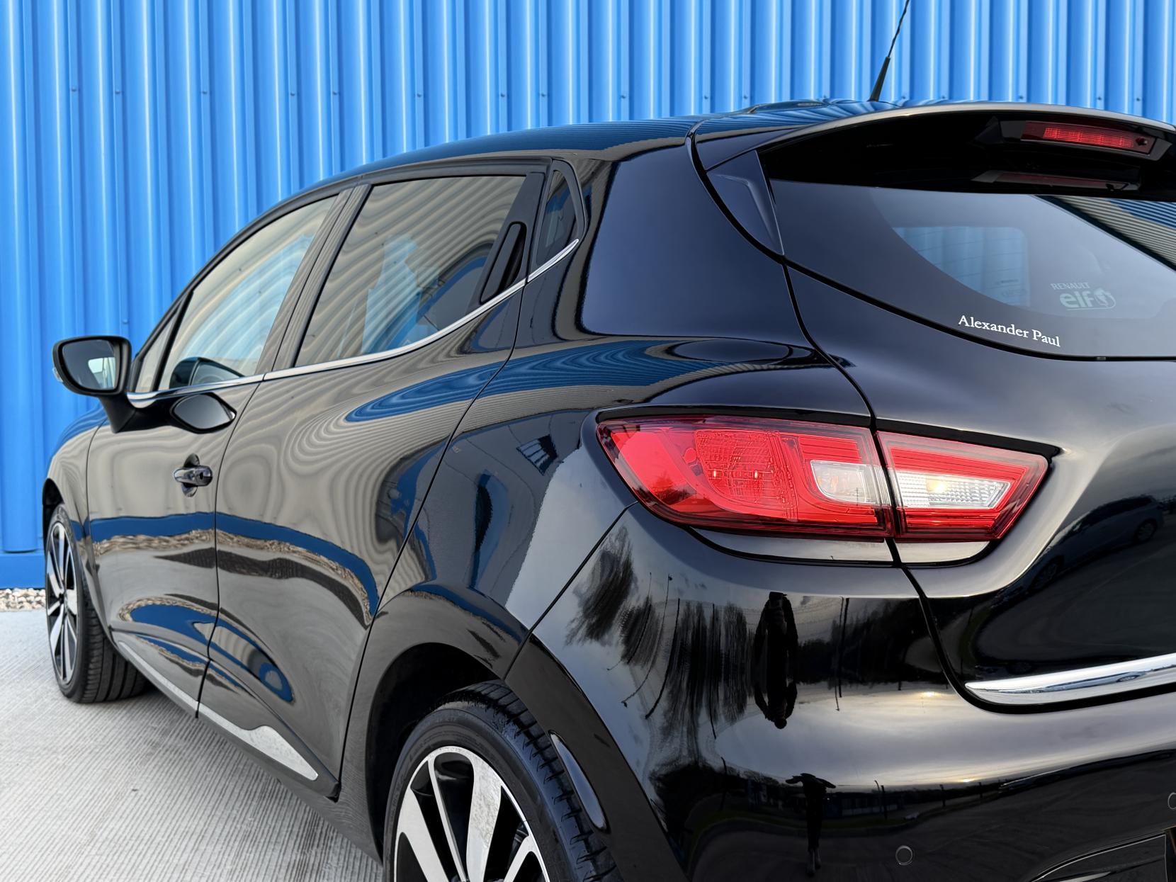 Renault Clio 0.9 TCe Iconic 25 Nav Hatchback 5dr Petrol Manual Euro 6 (s/s) (90 ps)