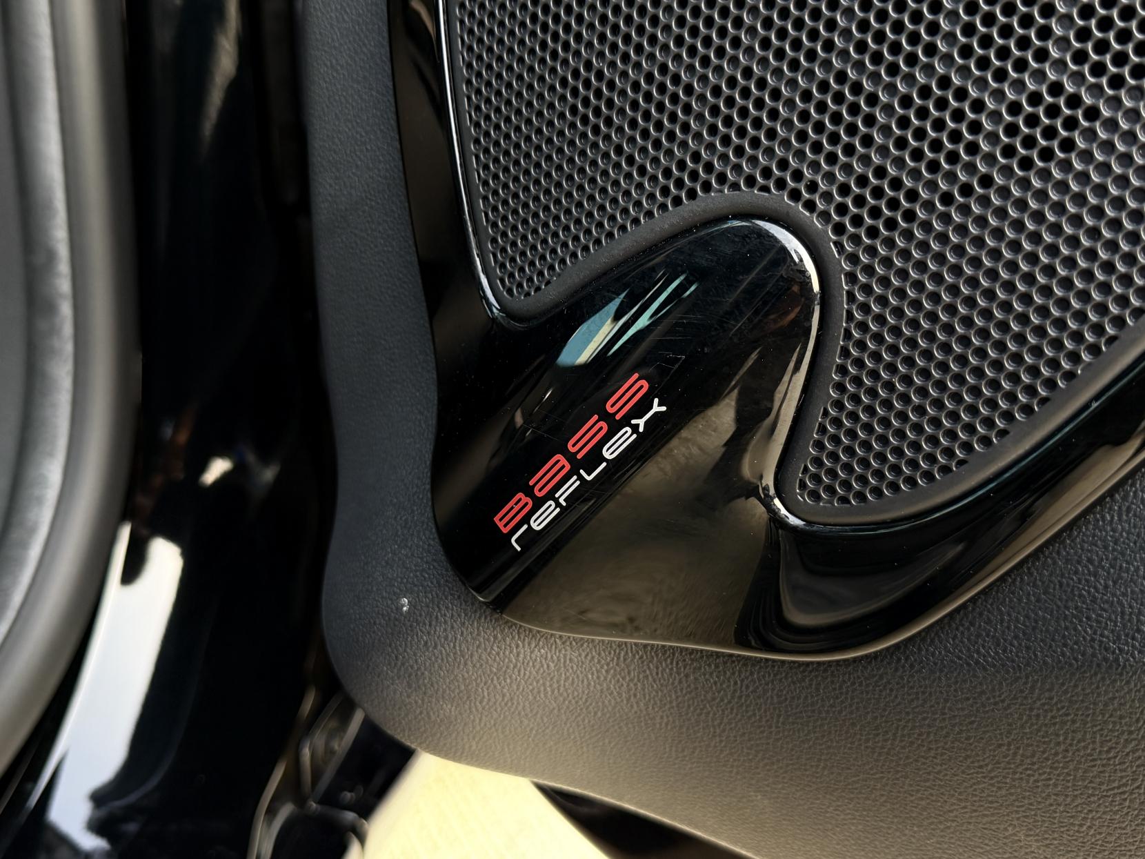 Renault Clio 0.9 TCe Iconic 25 Nav Hatchback 5dr Petrol Manual Euro 6 (s/s) (90 ps)